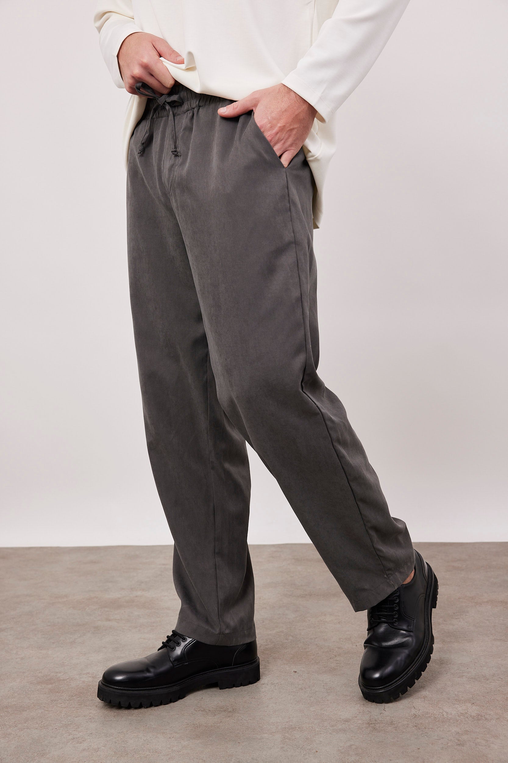 מכנסיים ארוכים גזרה רחבה