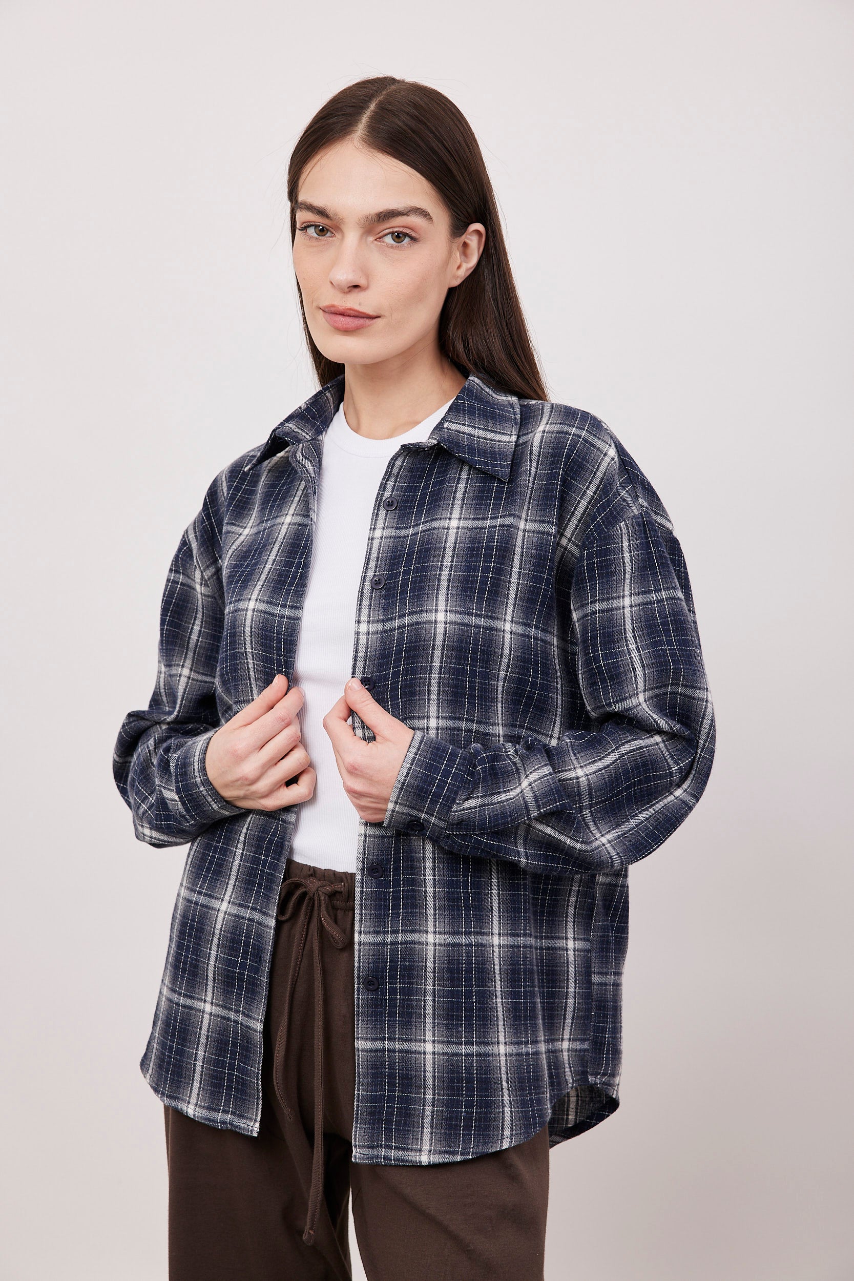 חולצת משבצות ארוכה