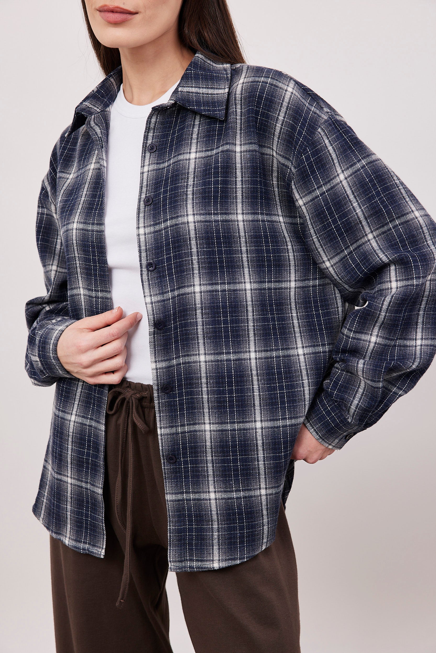 חולצת משבצות ארוכה