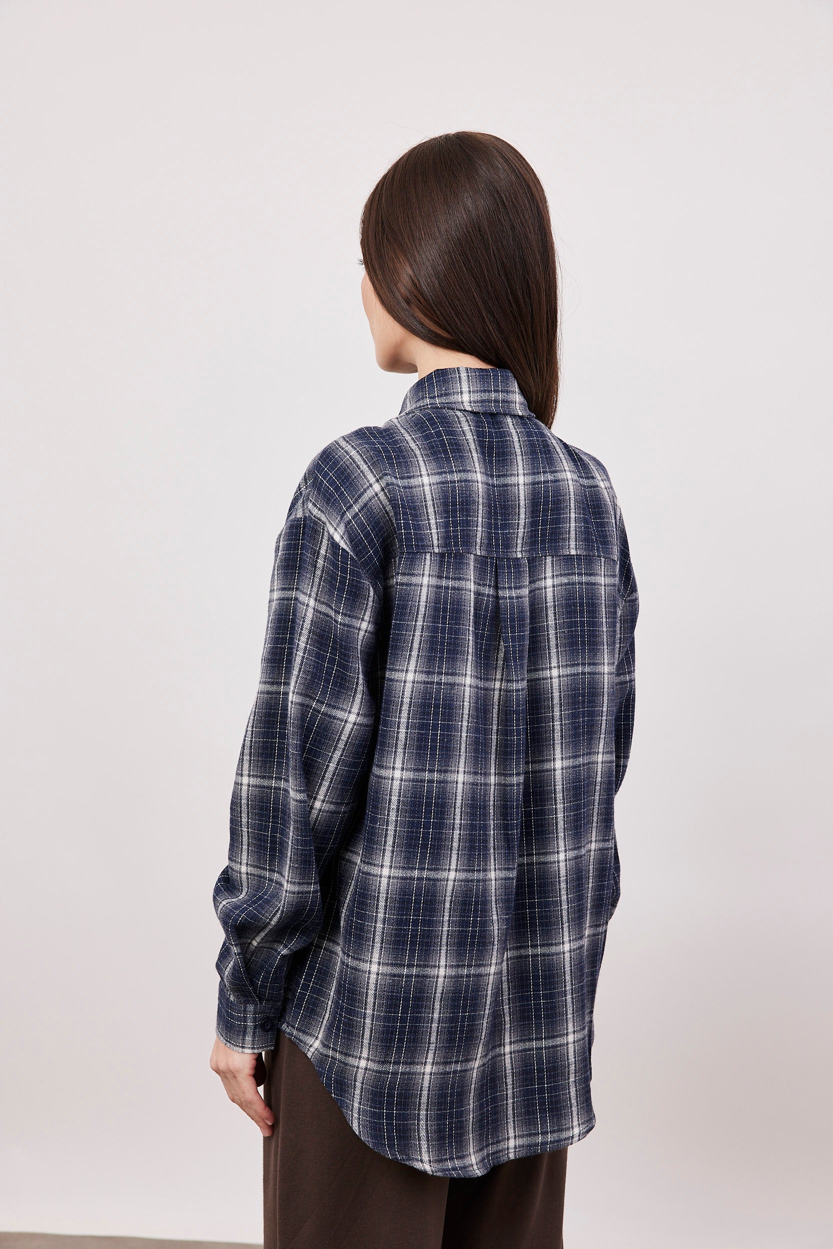 חולצת משבצות ארוכה