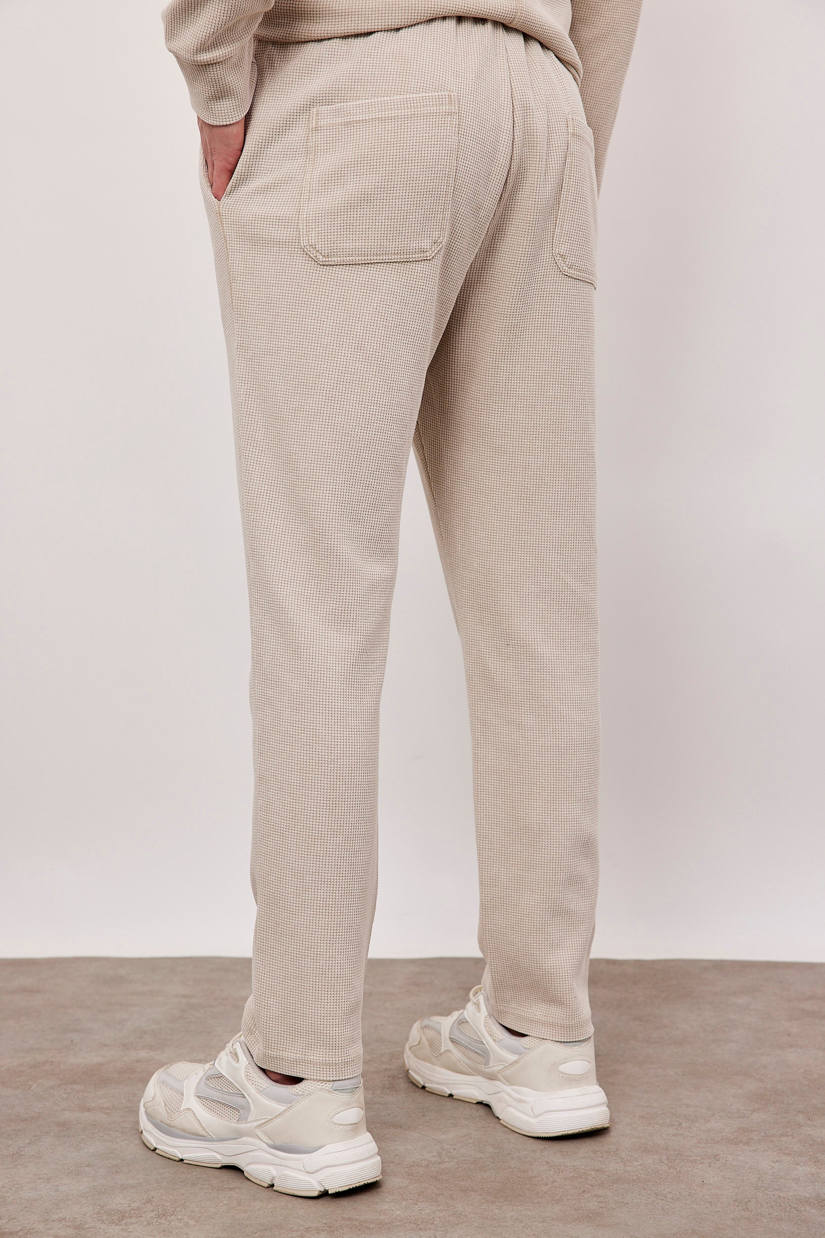 מכנס ארוך בטקסטורה עם גומי