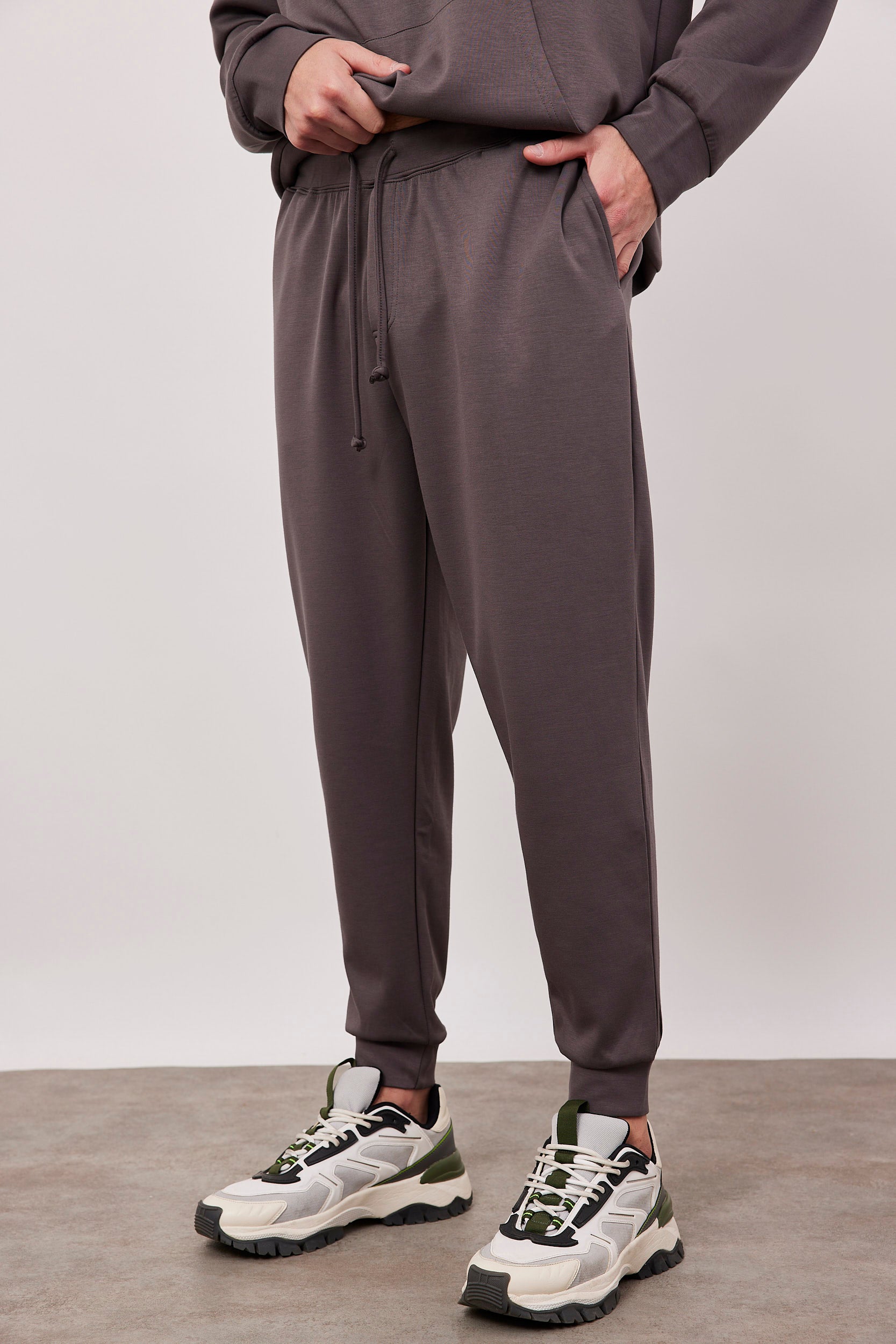 מכנסיים ארוכים עם סיומת מנגט