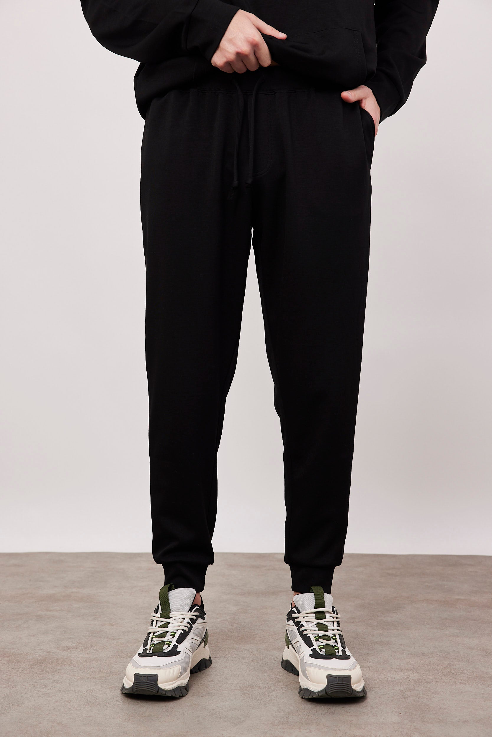 מכנסיים ארוכים עם סיומת מנגט