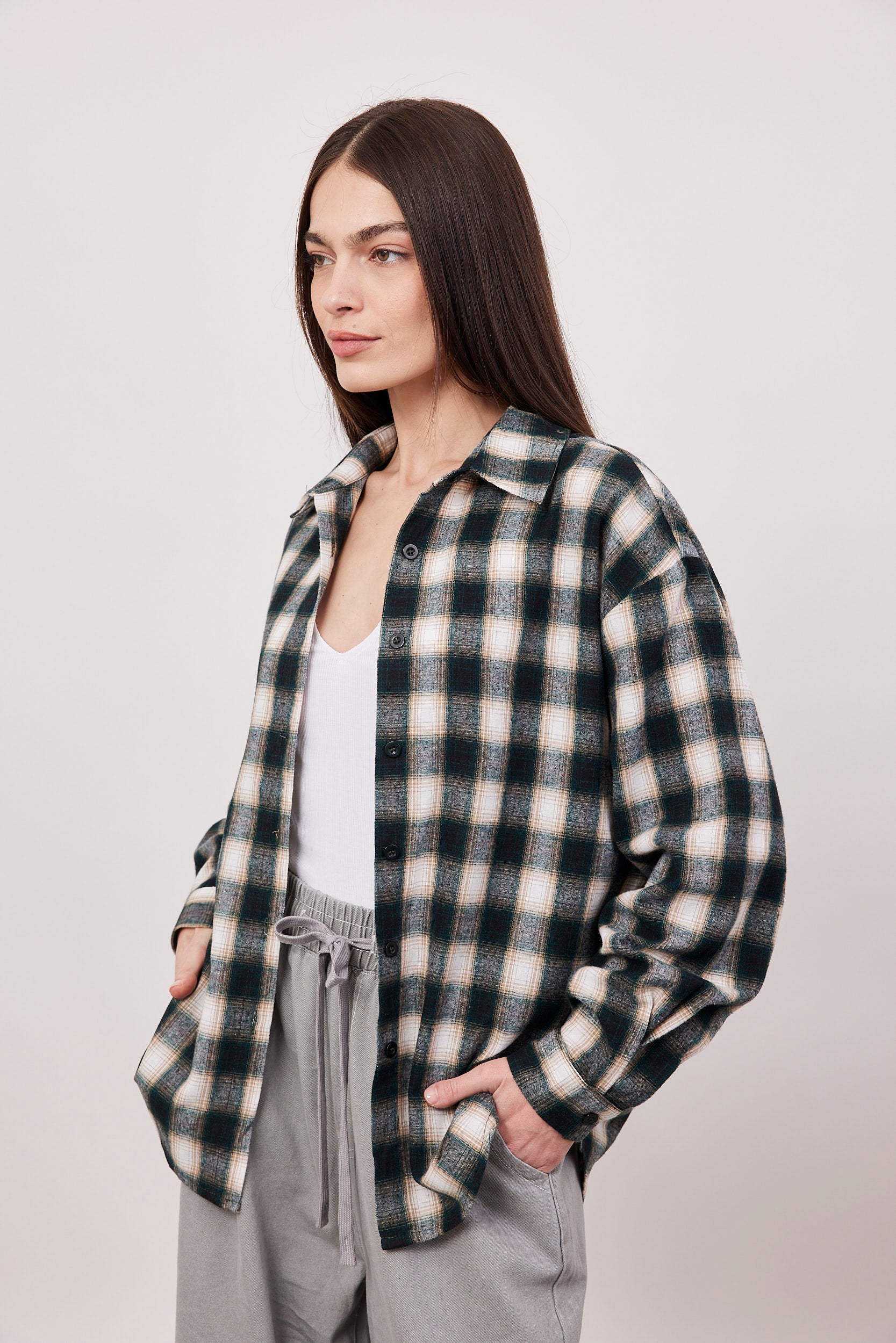 חולצת משבצות ארוכה