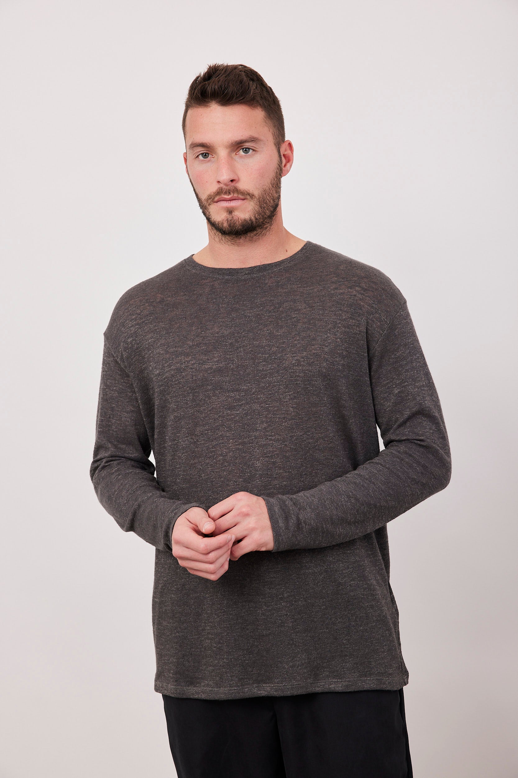 חולצה ארוכה בטקסטורה מפתח עגול