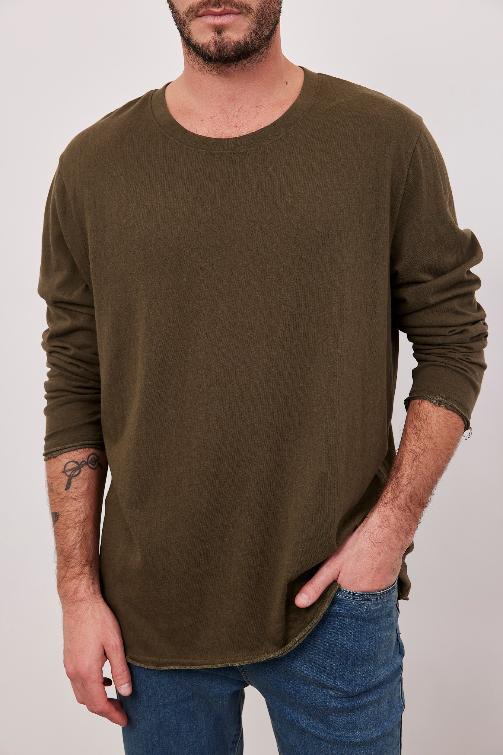 חולצה ארוכה סיומת ווש