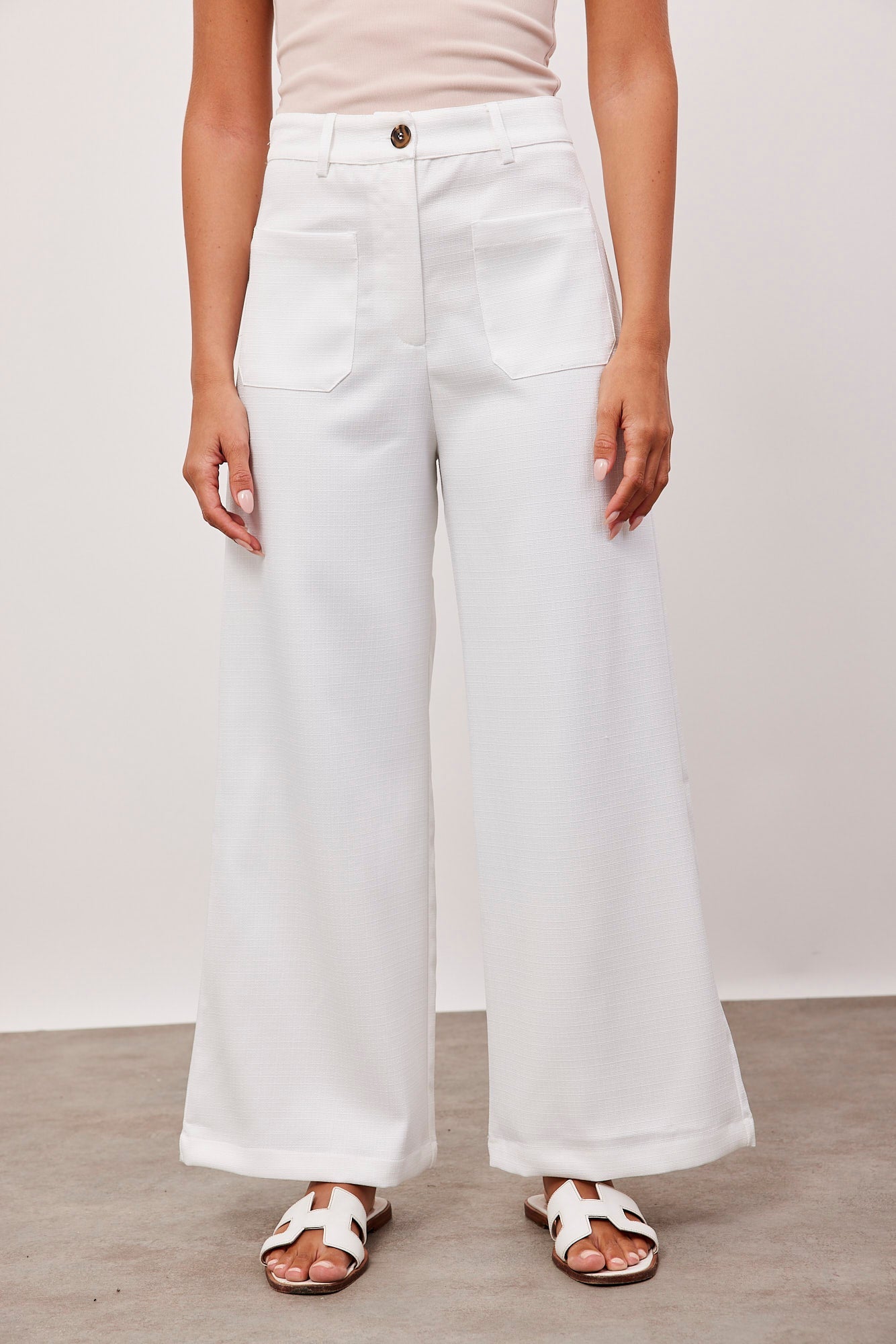 מכנסיים מחוייטים בטקסטורה עם כיסים קדמיים - ITAY BRANDS