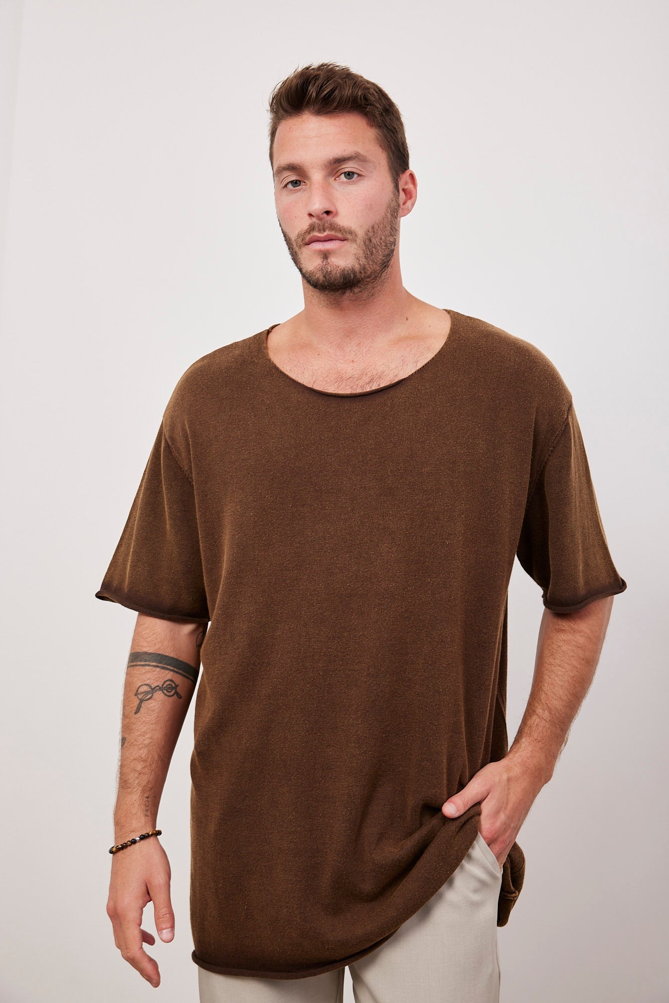 חולצת ווש רחבה בסיומת גזורה - ITAY BRANDS