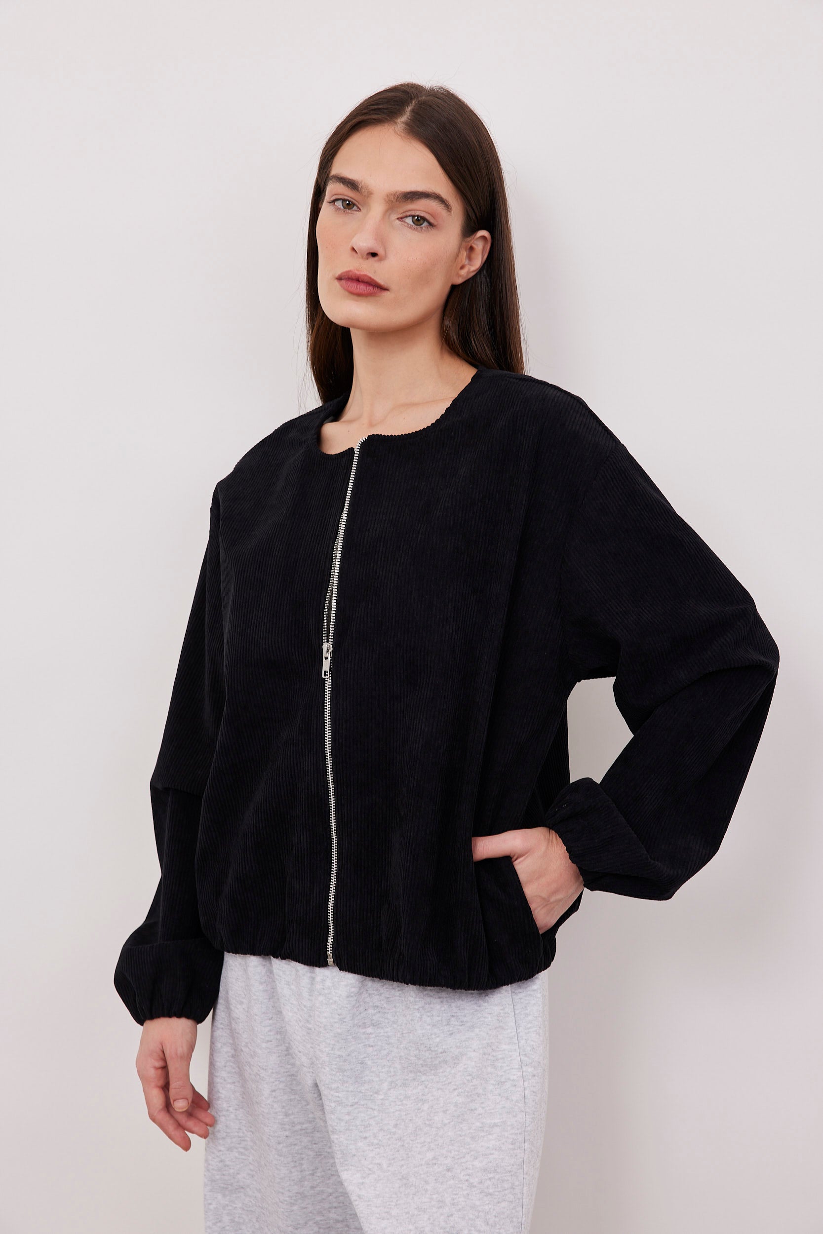 גקט קורדרוי עם רוכסן