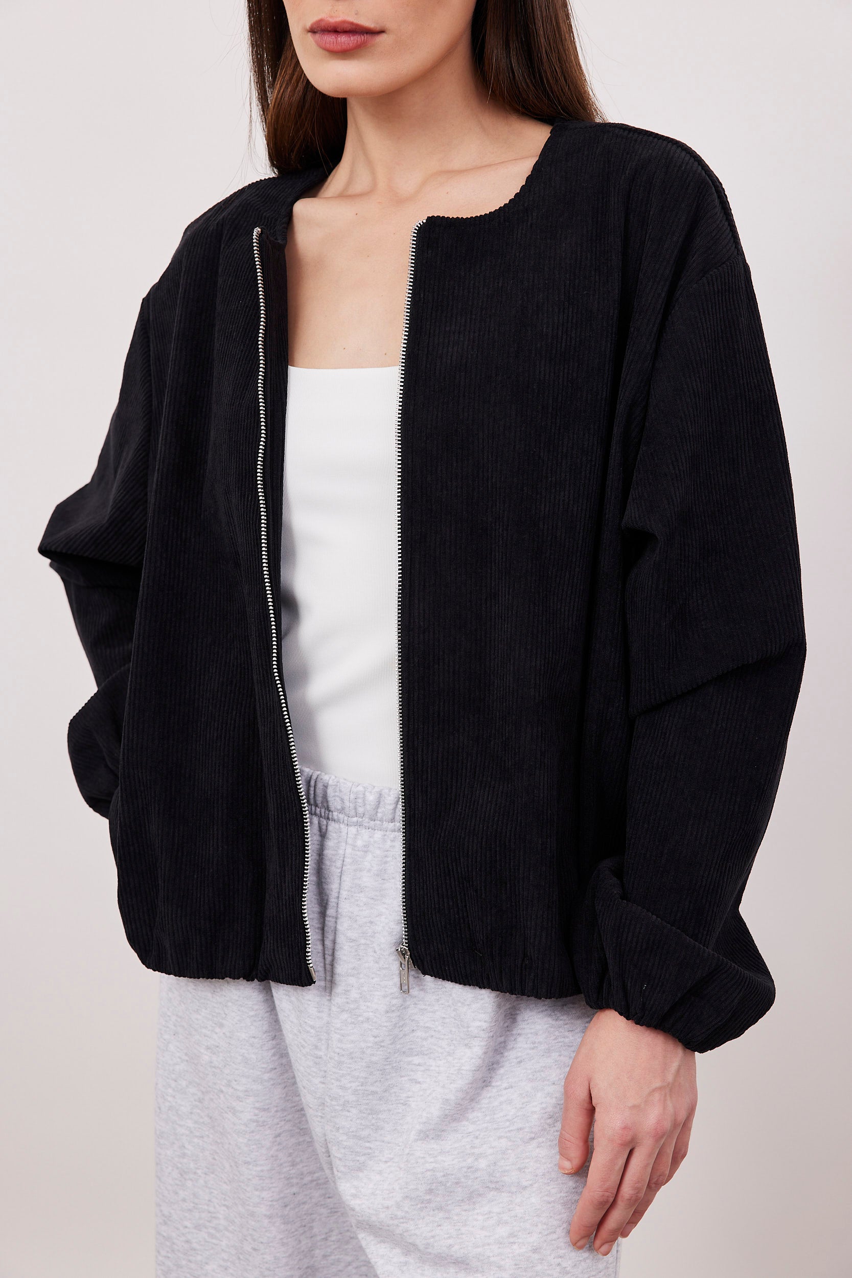 גקט קורדרוי עם רוכסן