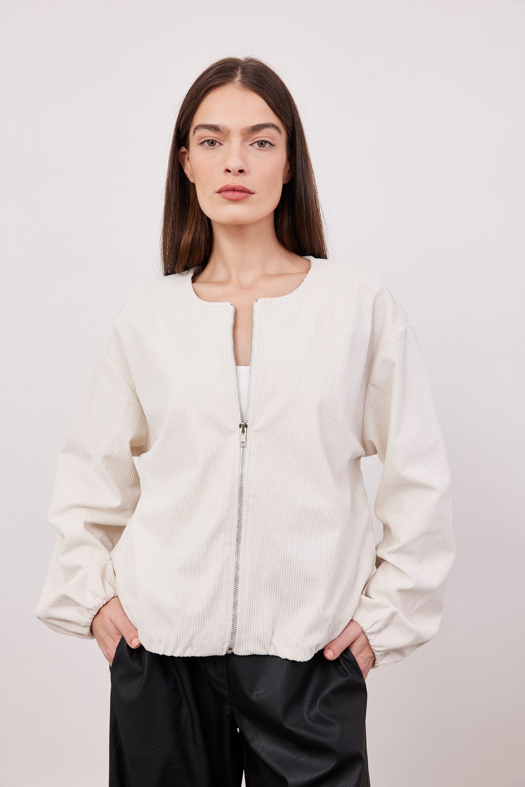 גקט קורדרוי עם רוכסן