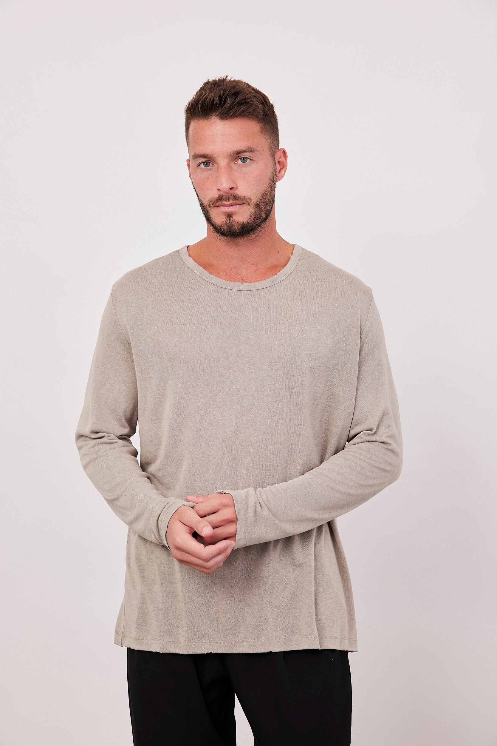 חולצת בייסיק בטקסטורה