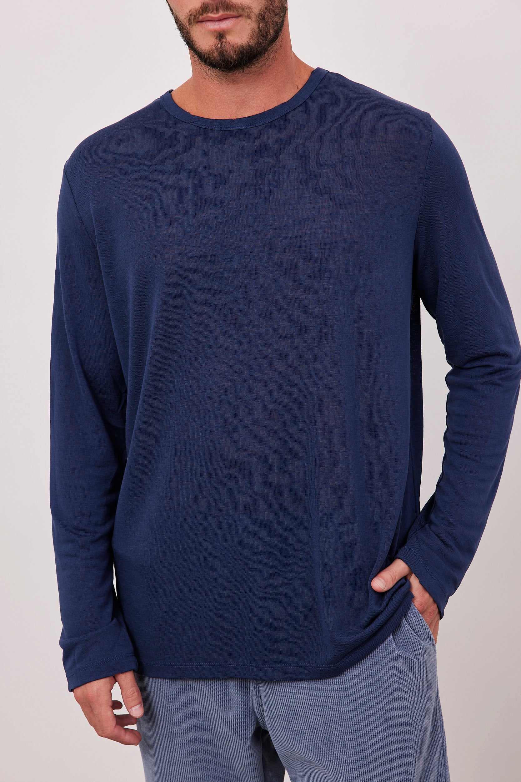 חולצת בייסיק בטקסטורה