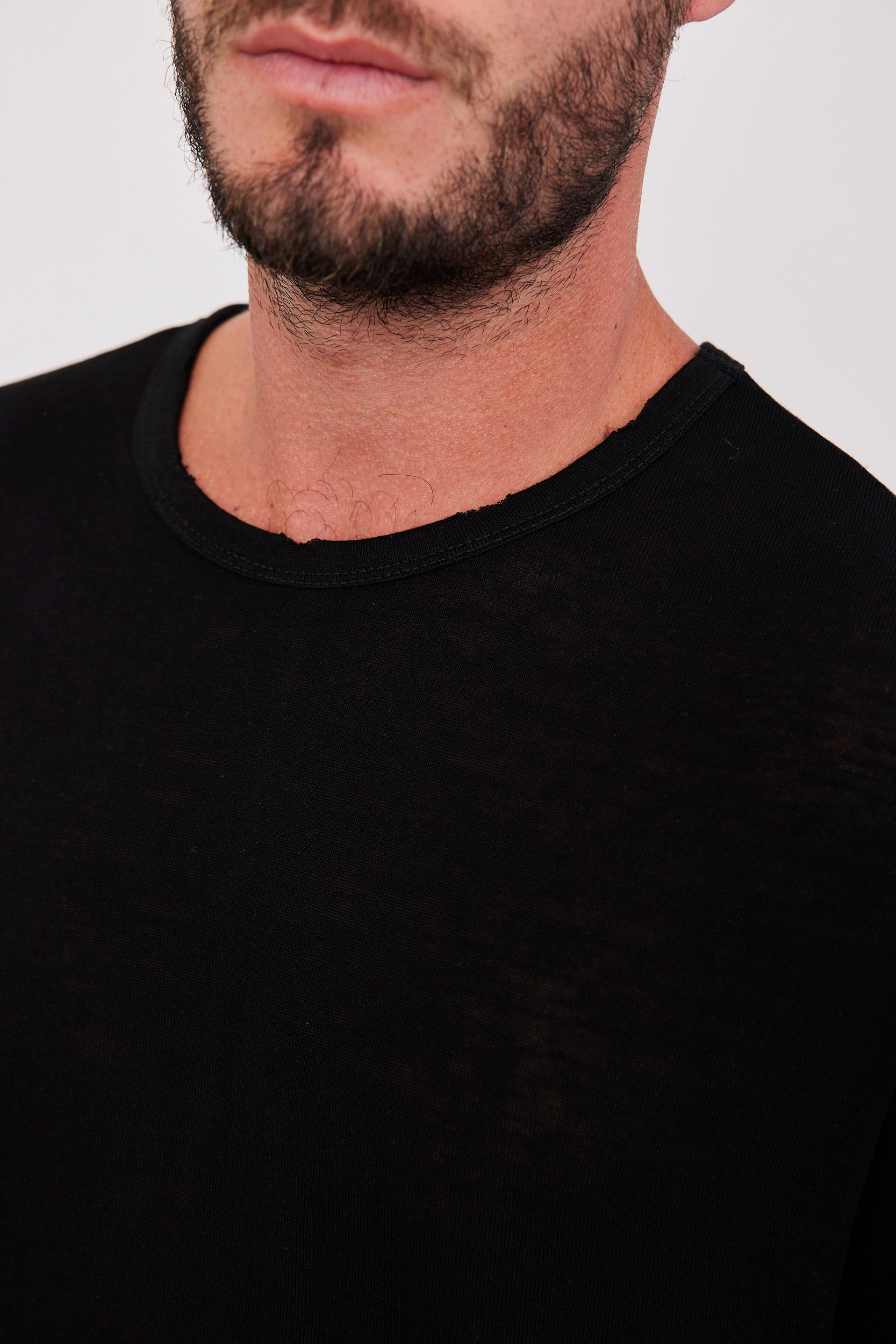 חולצת בייסיק בטקסטורה