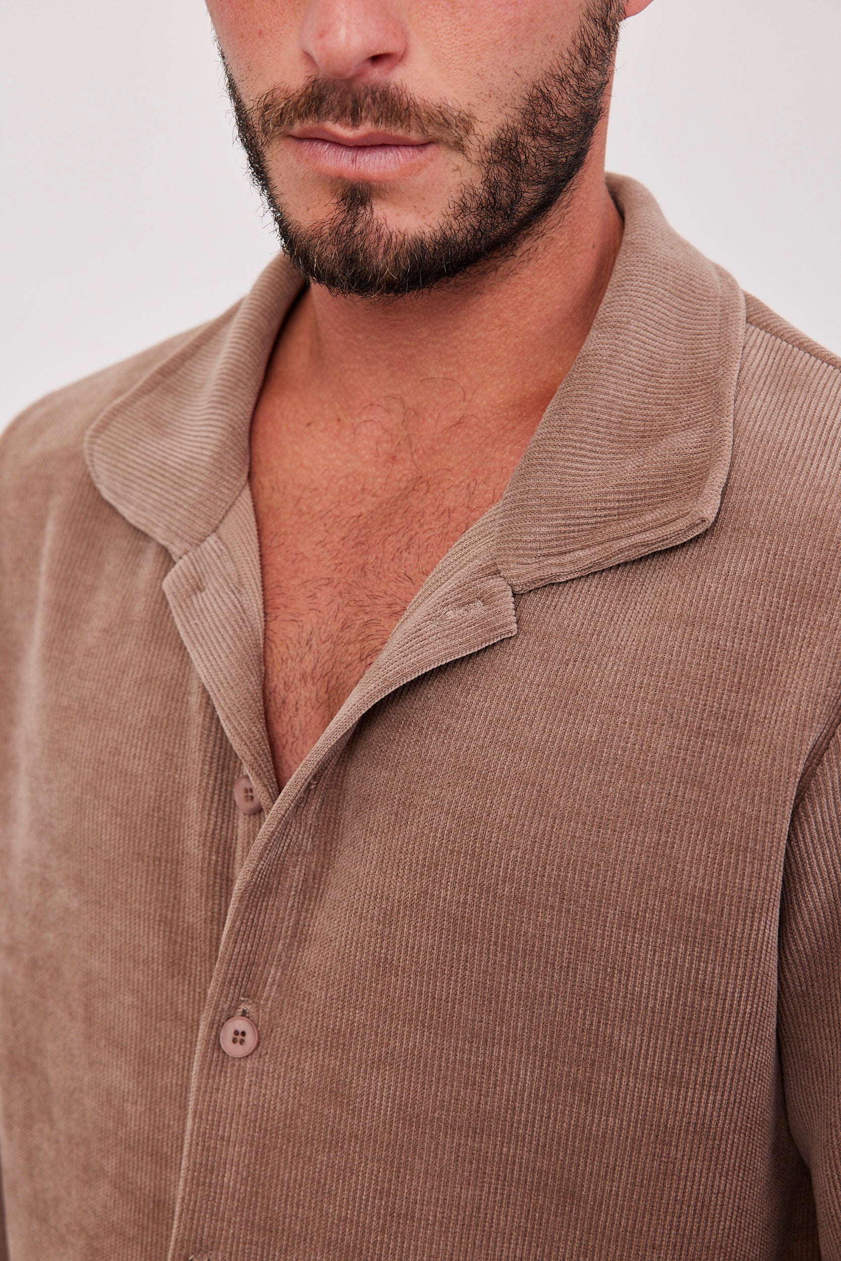 חולצת קורדרוי ארוכה מכופתרת