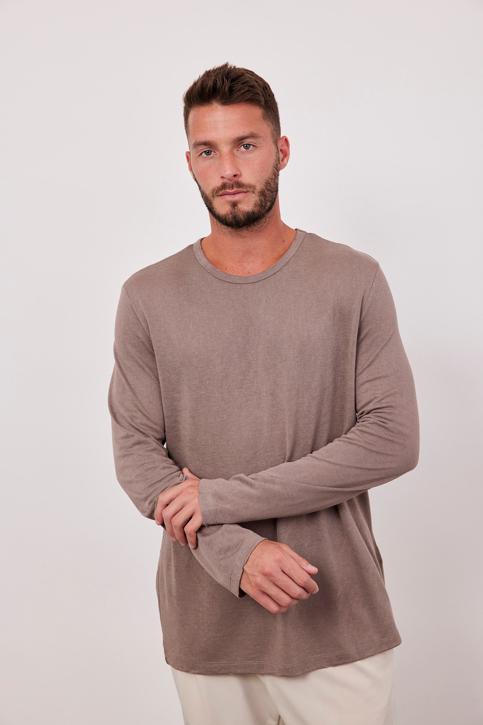 חולצת בייסיק בטקסטורה