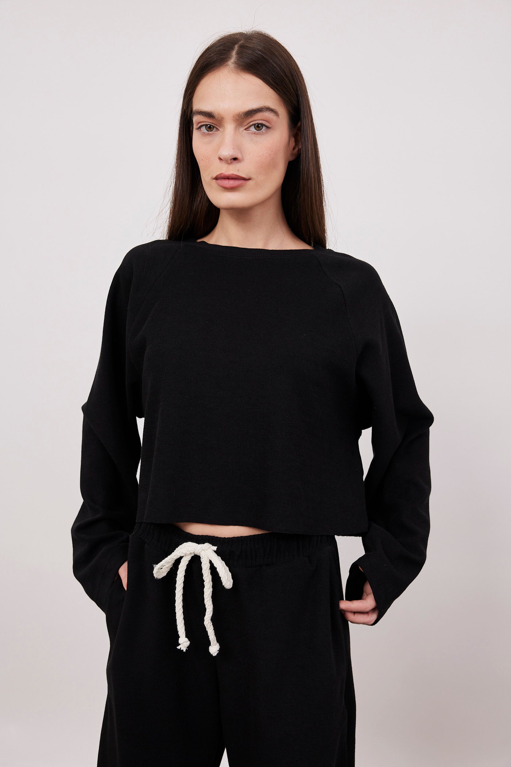 חולצת סריג קרופ