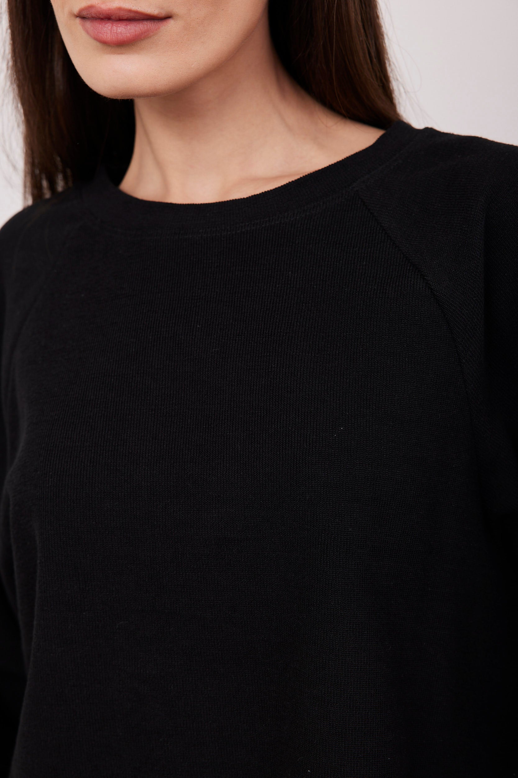 חולצת סריג קרופ