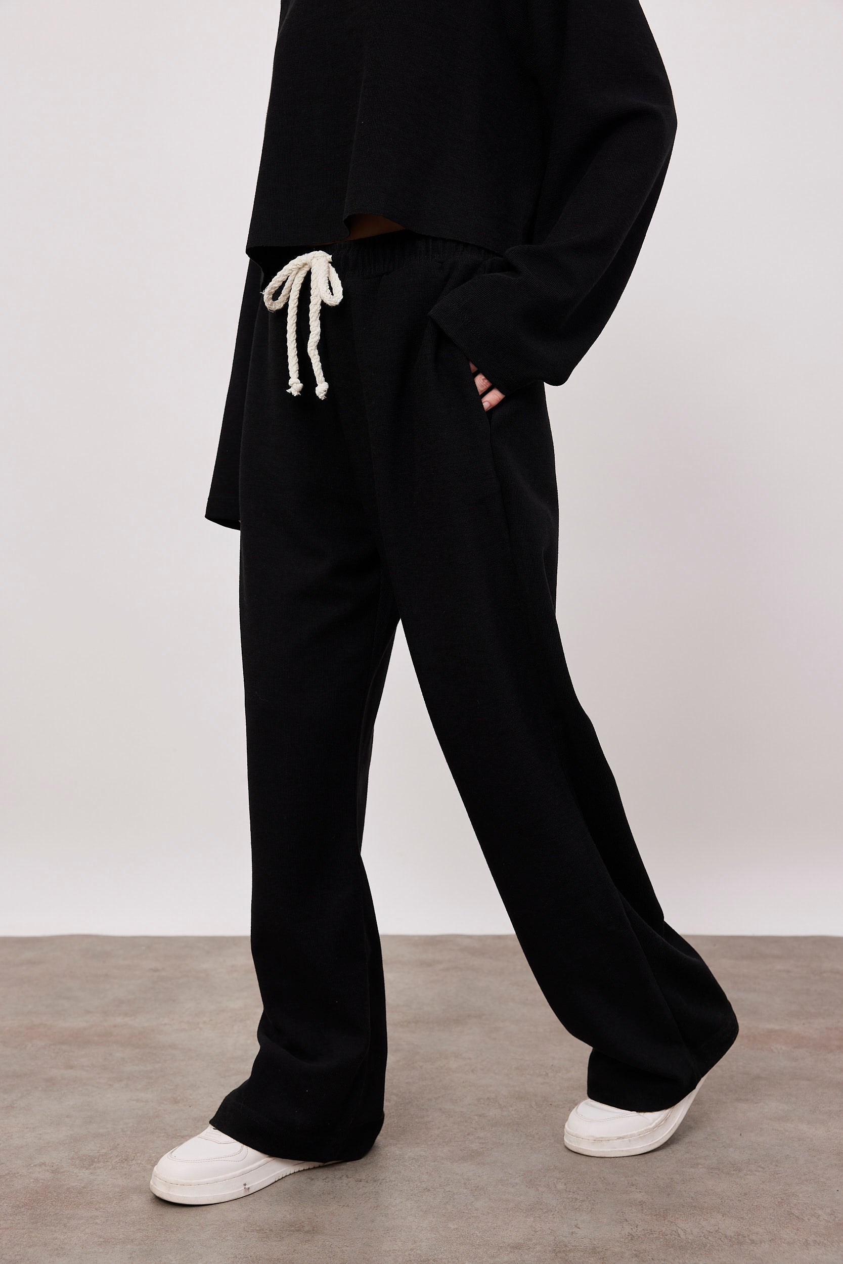 מכנסי סריג ארוכים עם שרוך