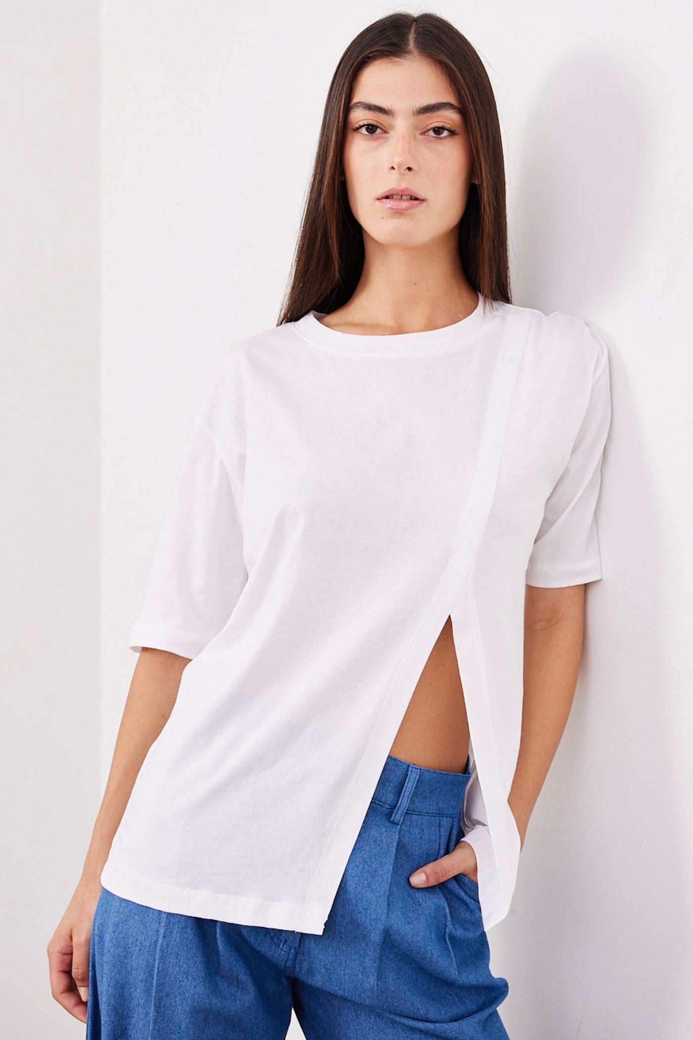 טי-שרט עם שסע - ITAY BRANDS