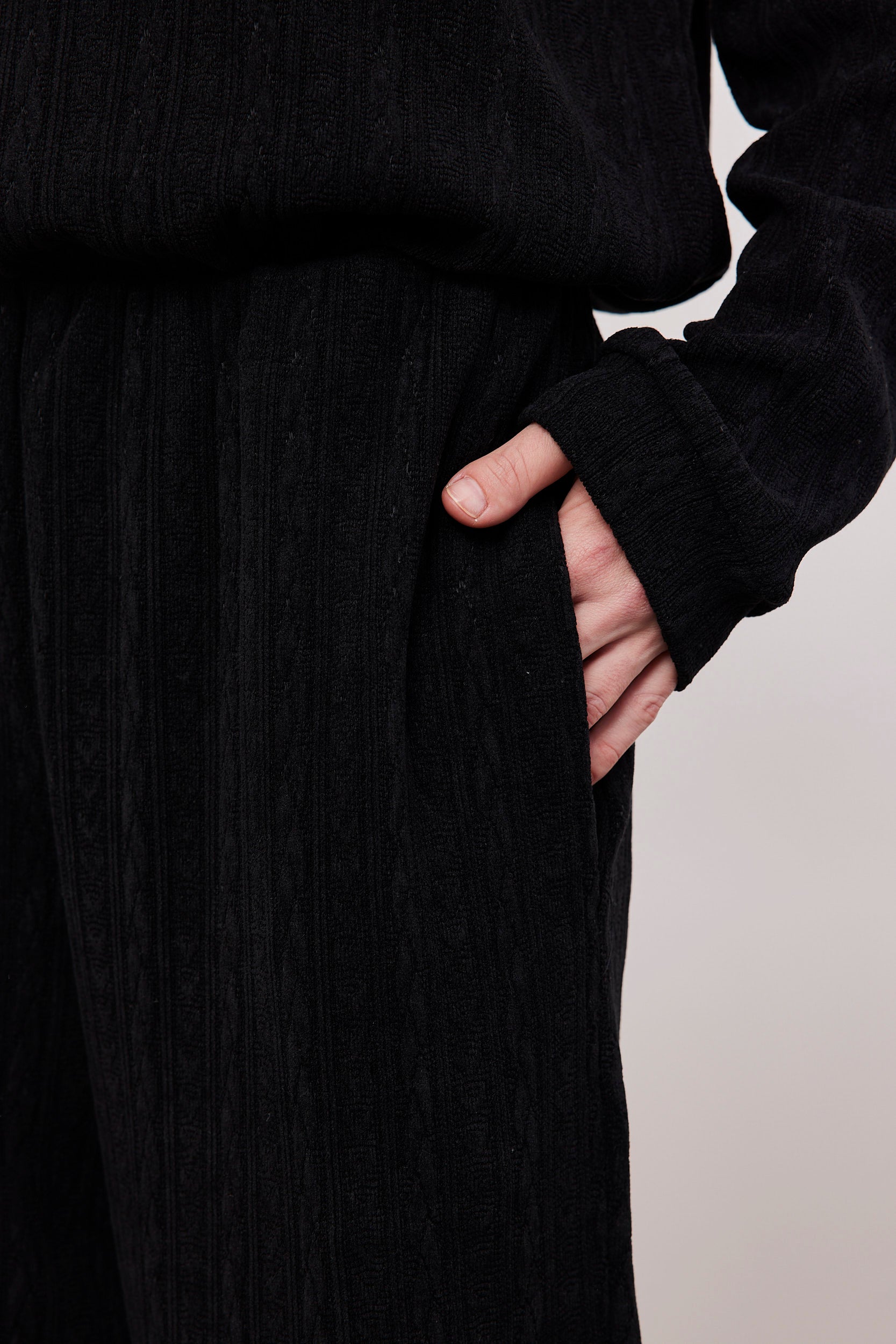 מכנסי סריג אוברסייז בטקסטורה