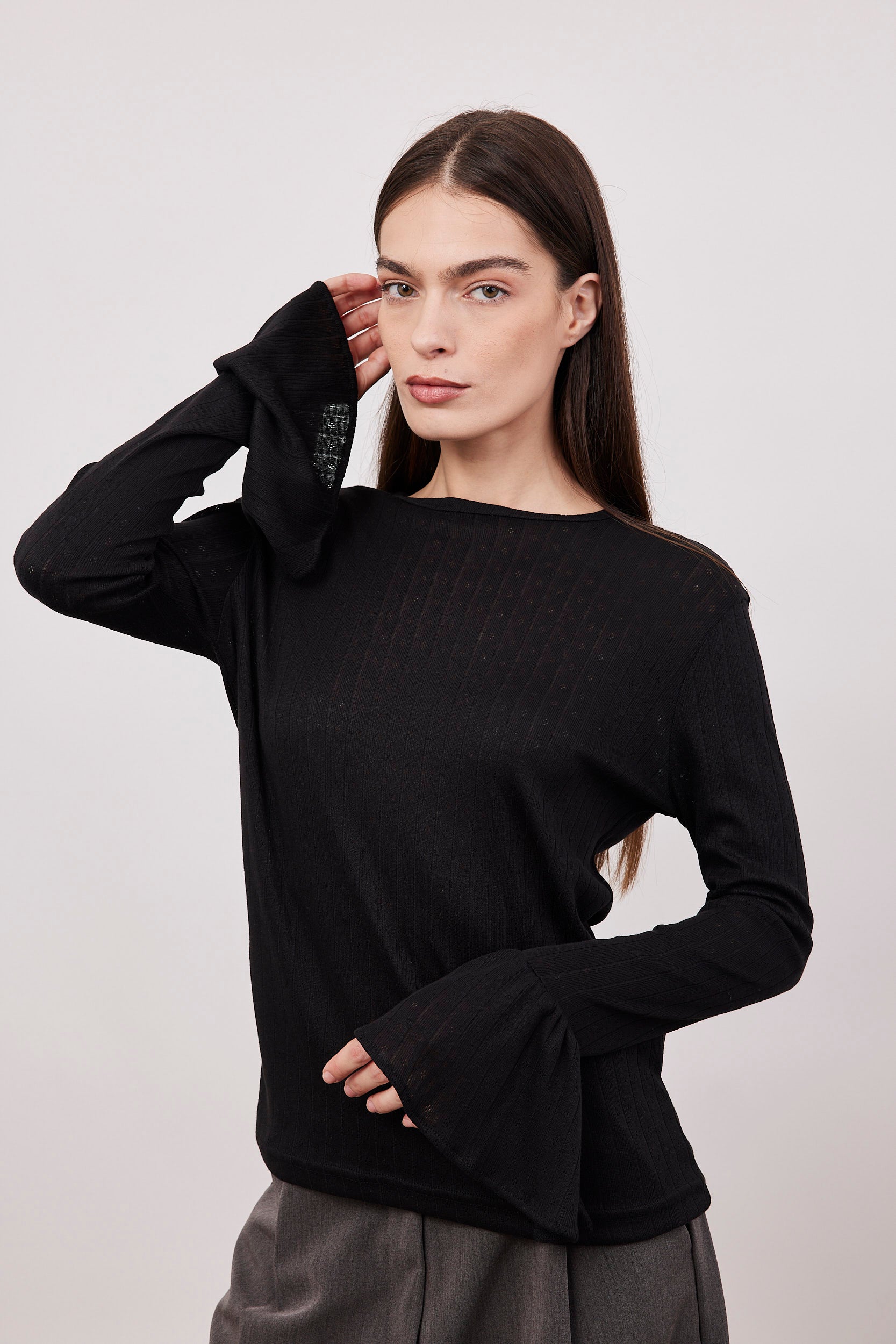 חולצת פונטייל שרוולי פעמון