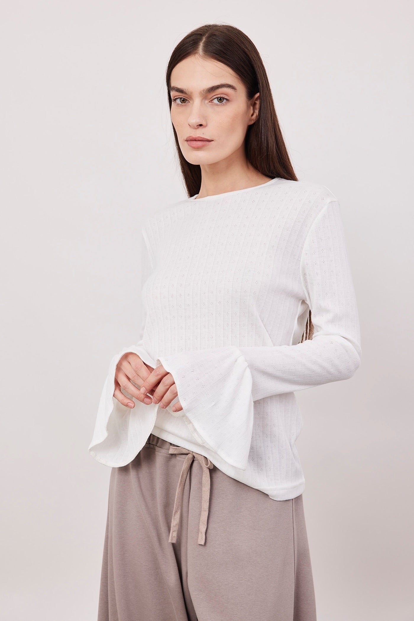 חולצת פונטייל שרוולי פעמון