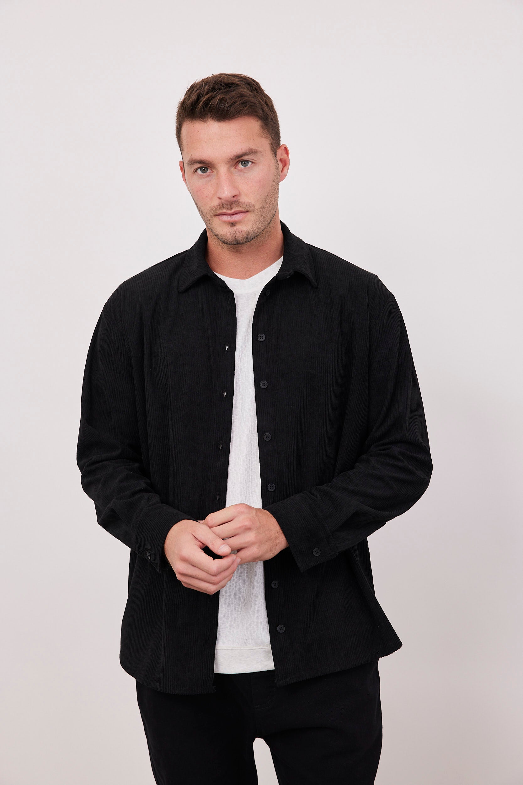 חולצת קורדרוי בשילוב כפתורים