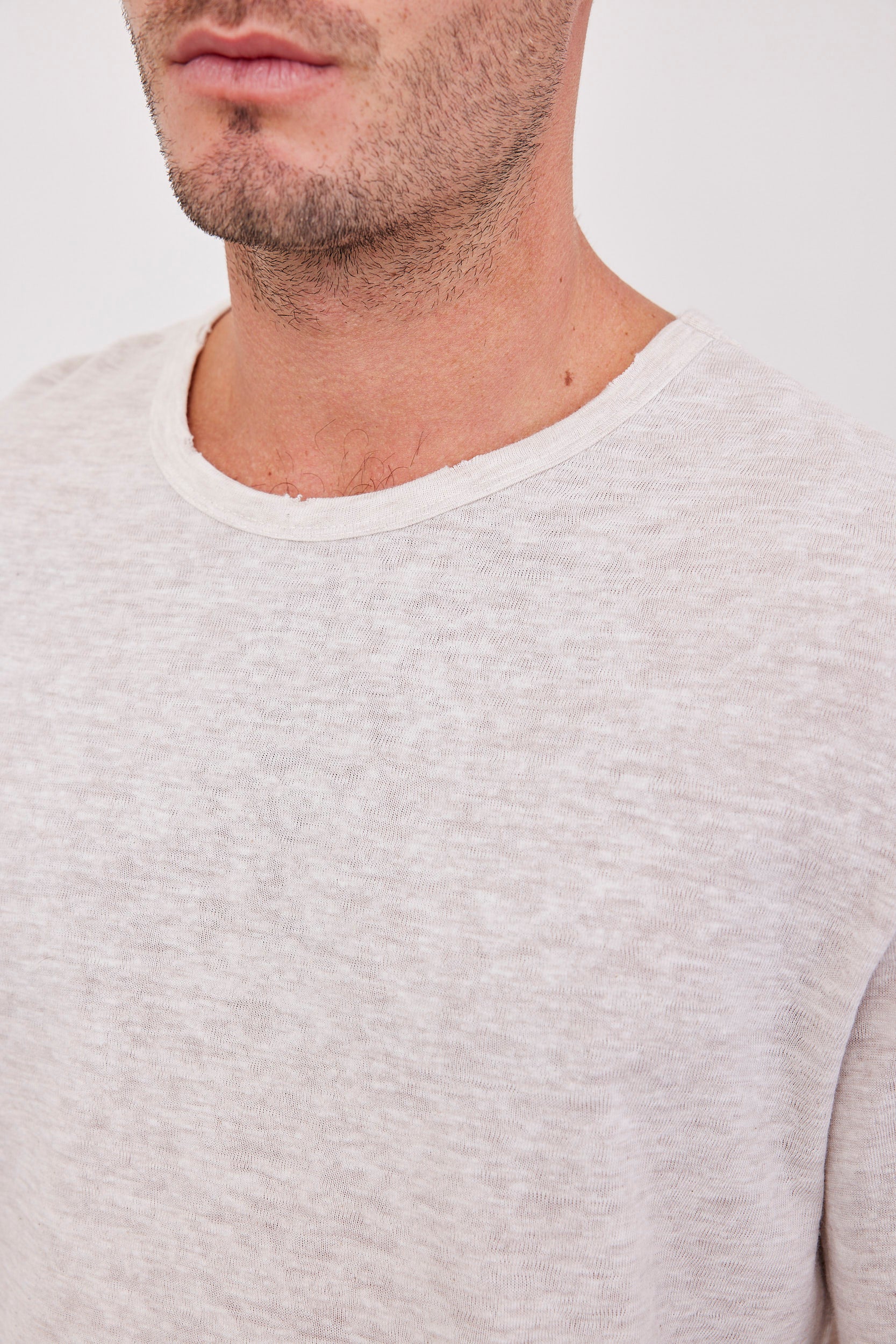 חולצת בייסיק בטקסטורה