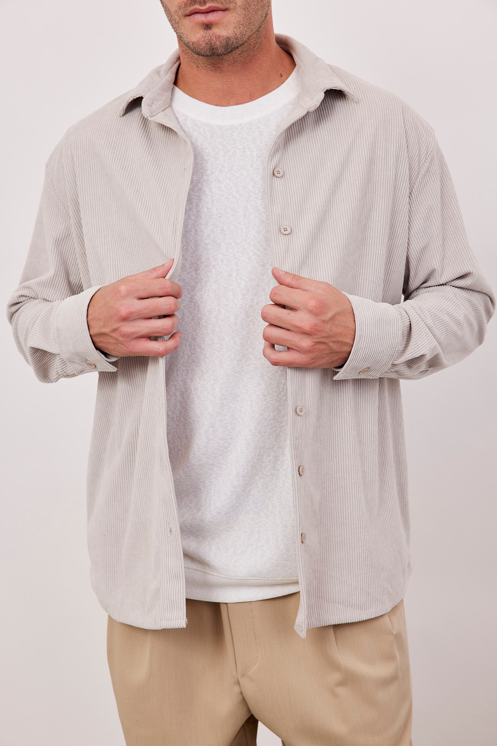 חולצת קורדרוי בשילוב כפתורים