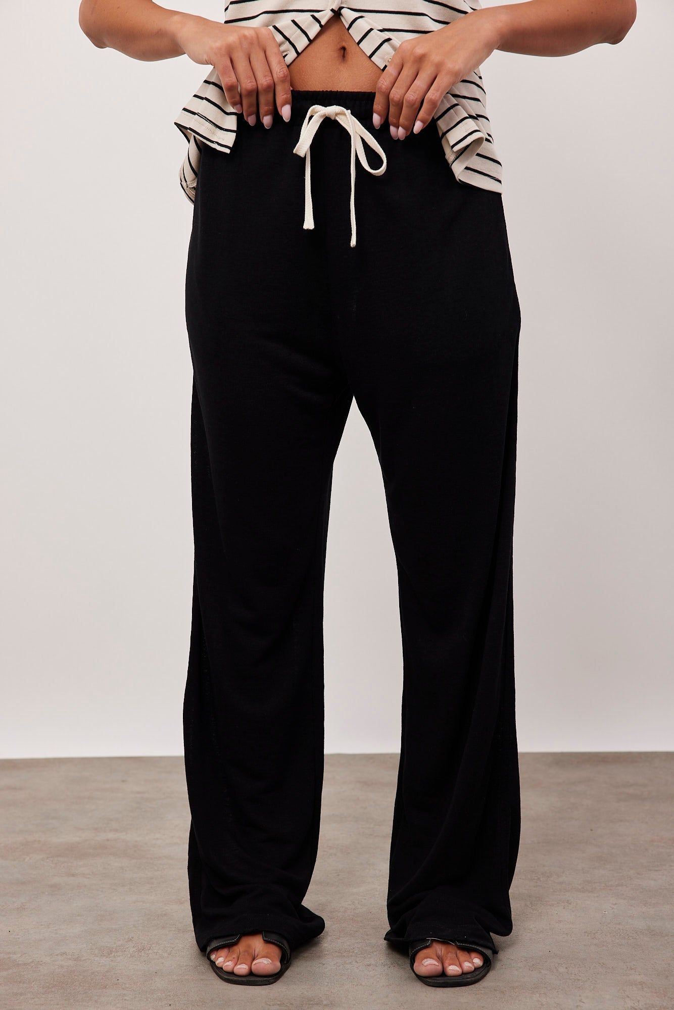 מכנסיים ארוכים במראה פשתן - ITAY BRANDS