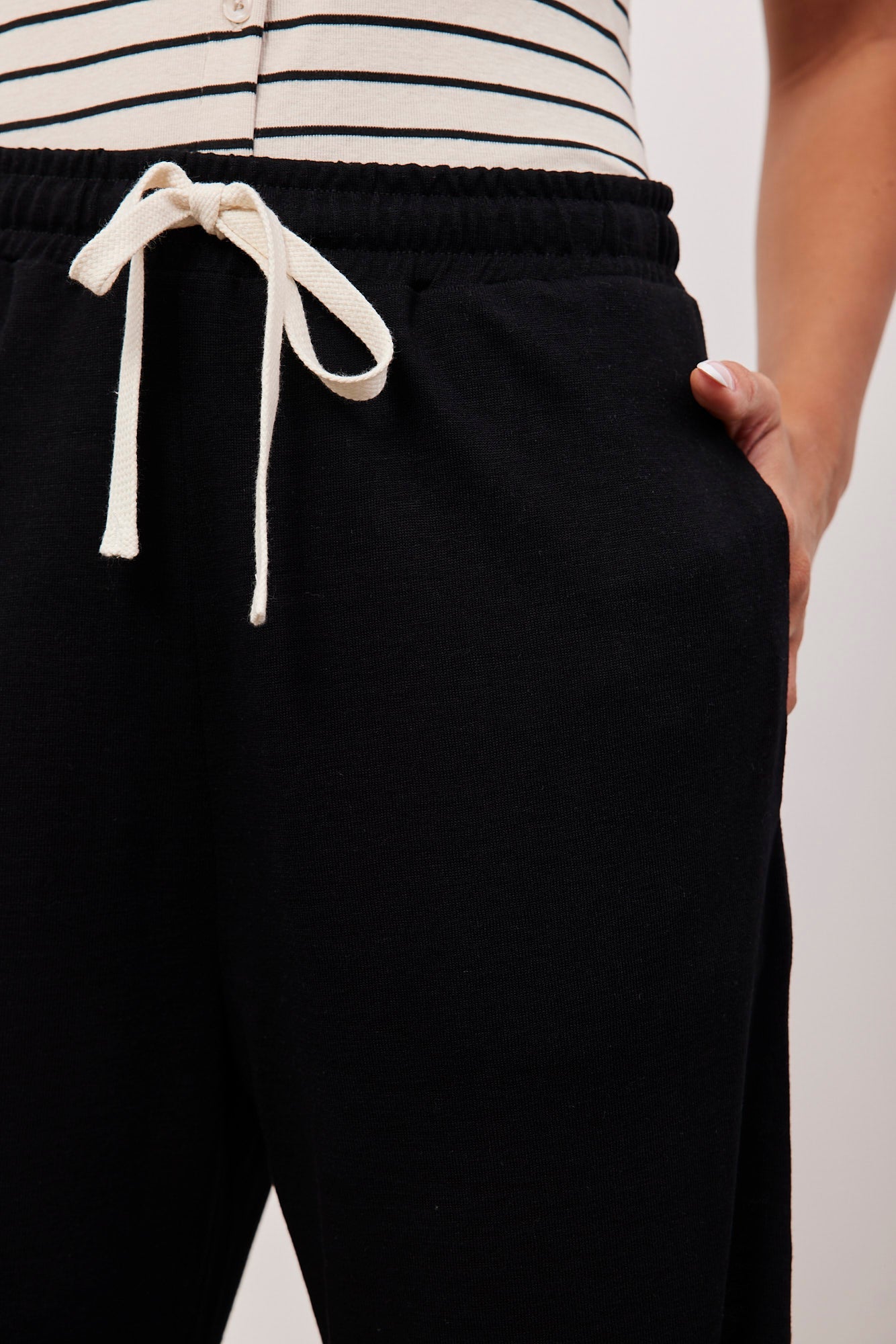 מכנסיים ארוכים במראה פשתן - ITAY BRANDS