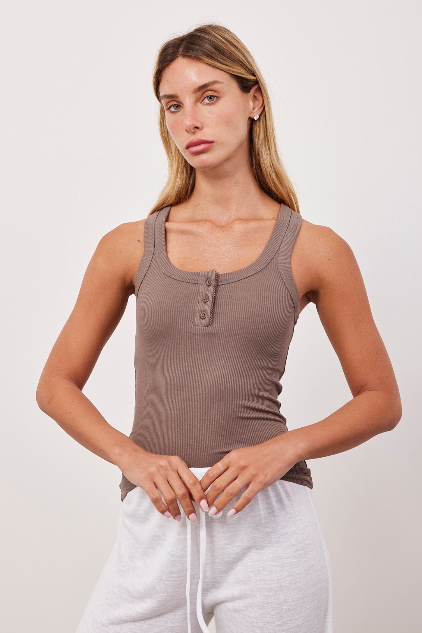 גופיית ריב בשילוב כפתורים - ITAY BRANDS