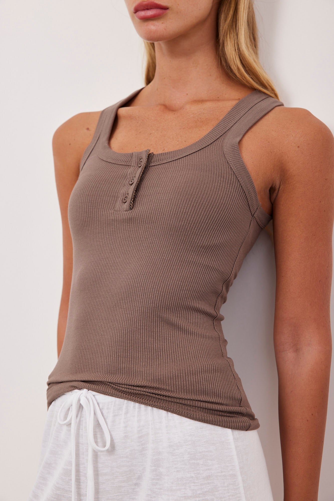 גופיית ריב בשילוב כפתורים - ITAY BRANDS