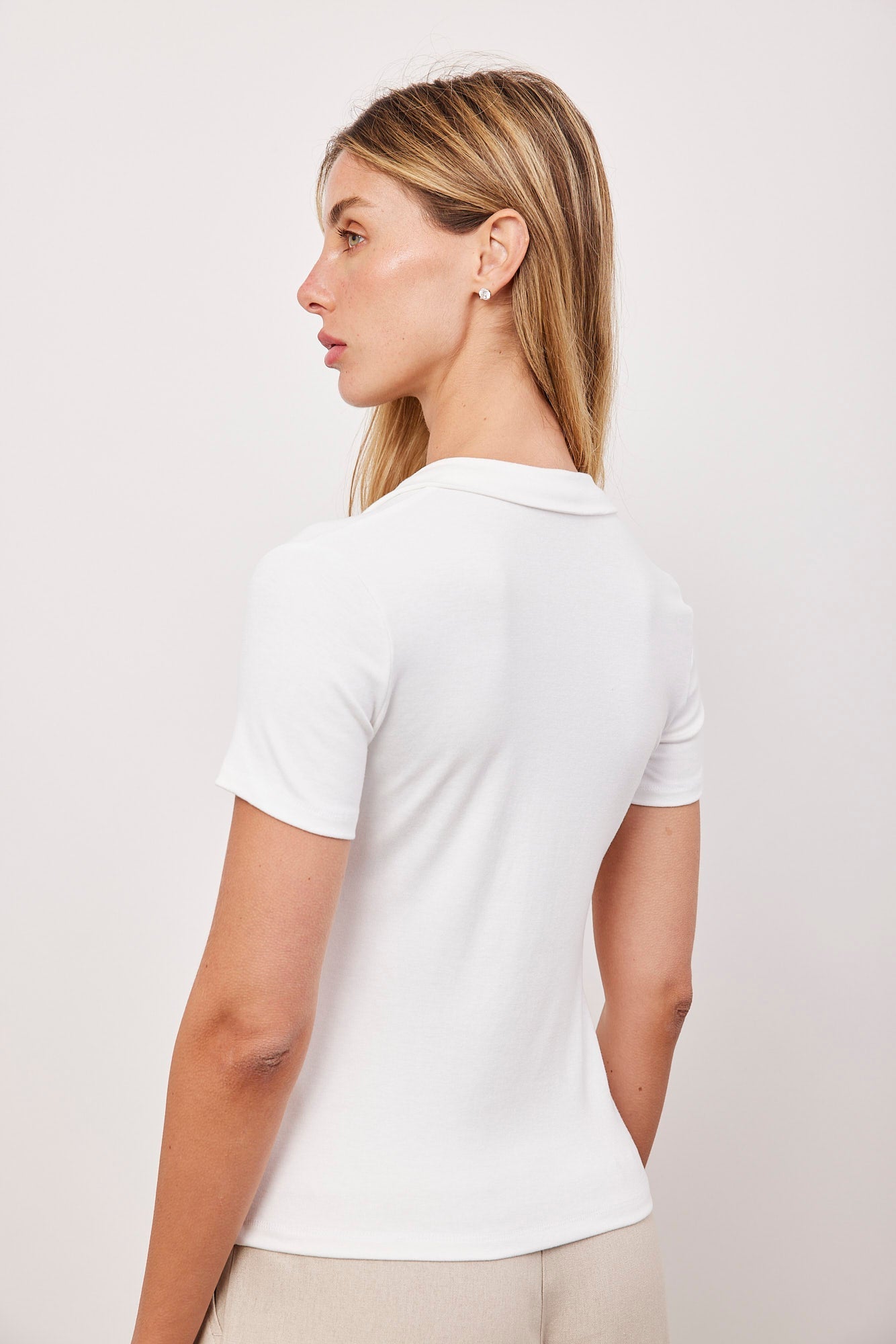 טישרט בשילוב צווארון וכפתורים - ITAY BRANDS