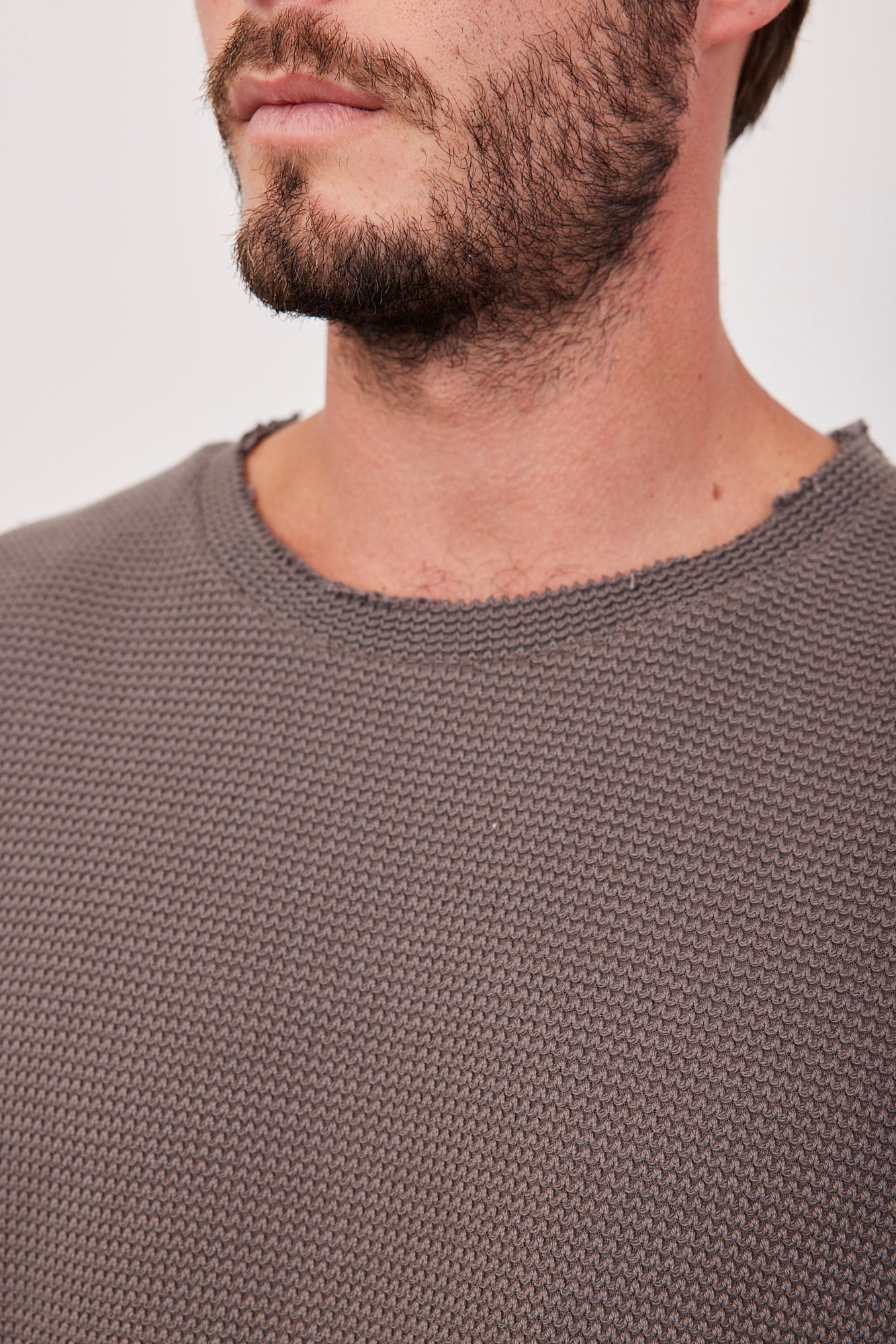 טישרט וופל בסיומת גזורה