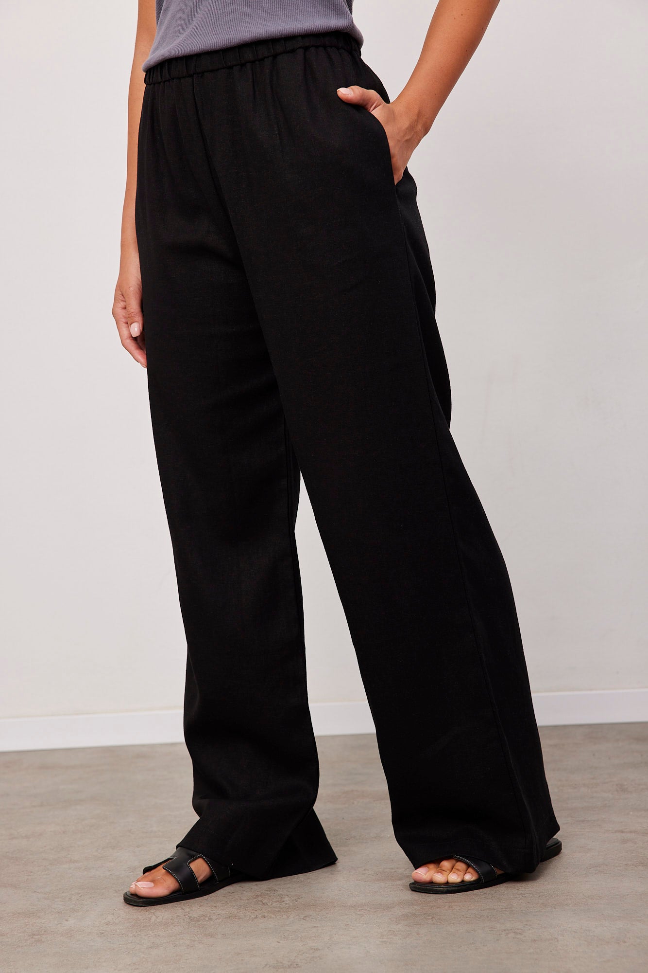 מכנסיים במראה פשתן בגזרה רחבה - ITAY BRANDS