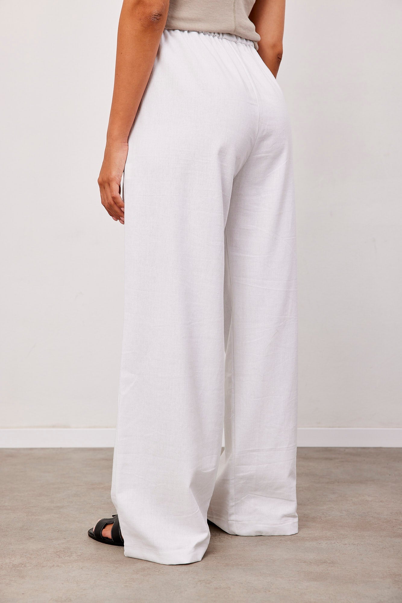 מכנסיים במראה פשתן בגזרה רחבה - ITAY BRANDS