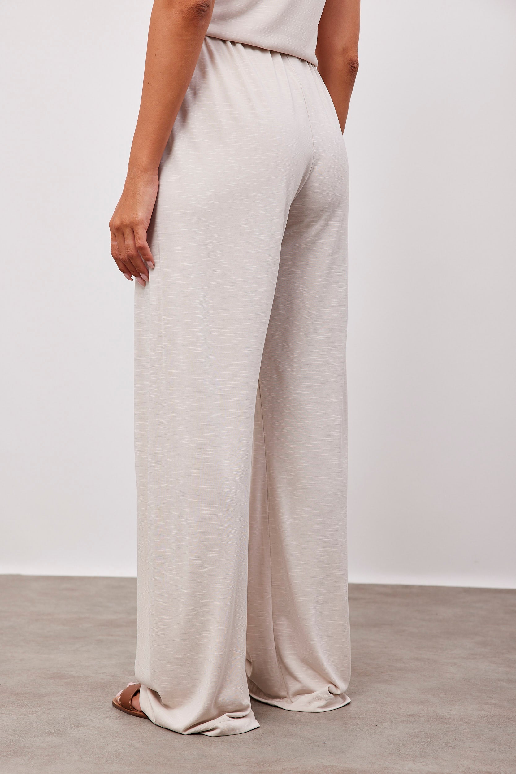 מכנסיים בטקסטורה מבד נשפך - ITAY BRANDS