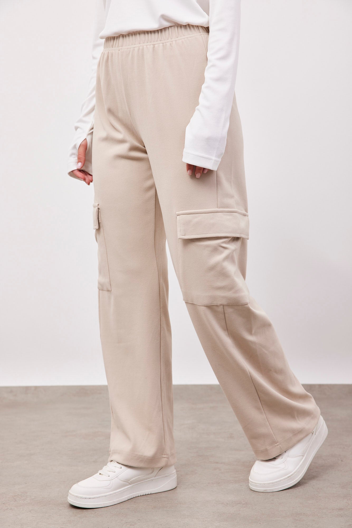 מכנסי טרנינג פליז בסגנון קרגו - ITAY BRANDS