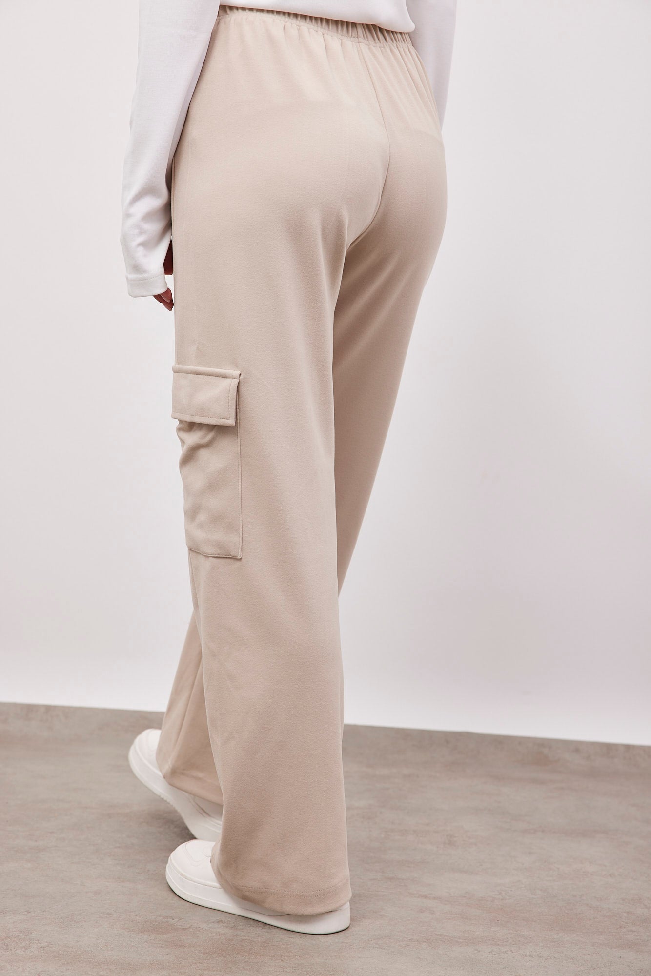 מכנסי טרנינג פליז בסגנון קרגו - ITAY BRANDS