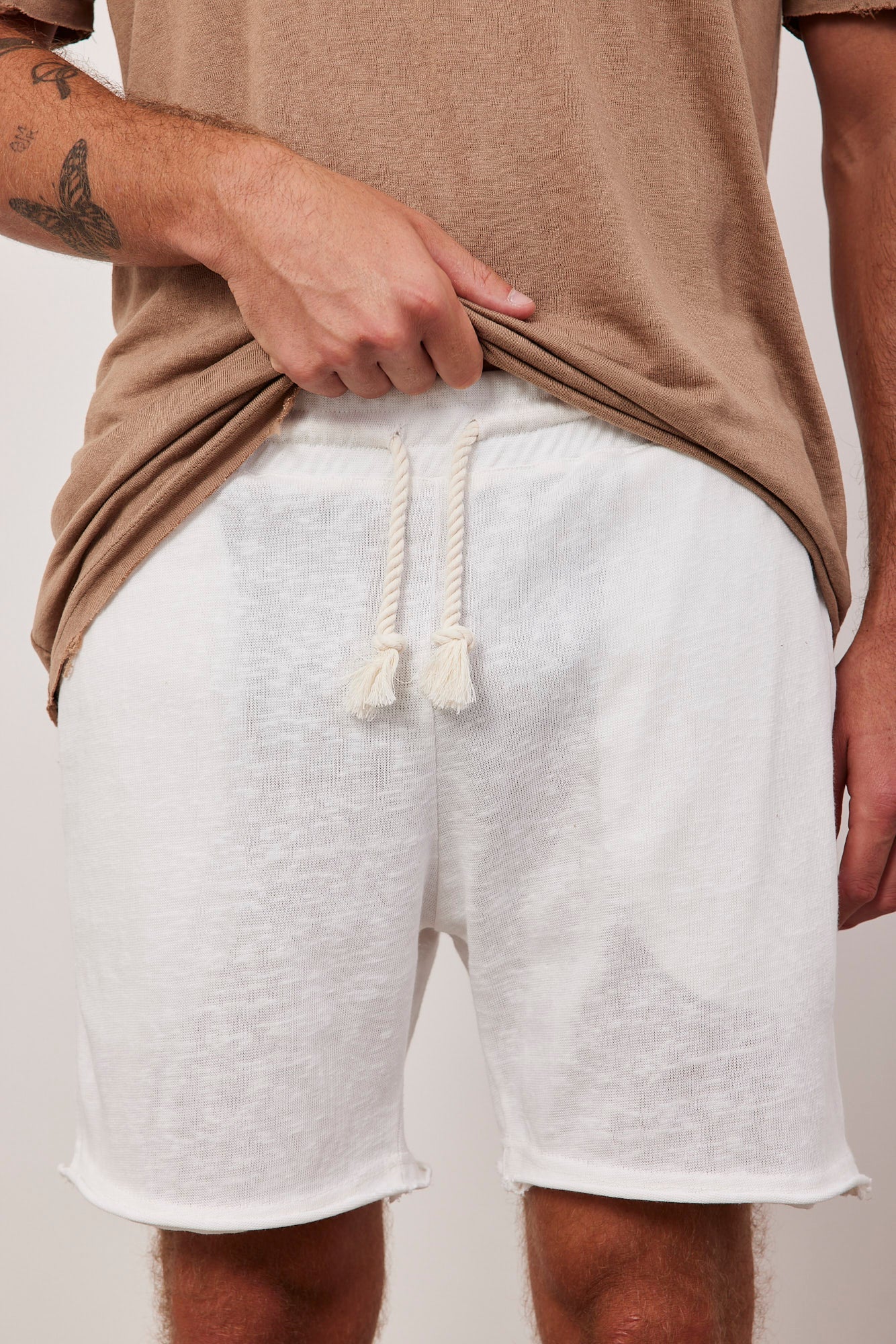 שורט במראה פשתן בסיומת פרומה - ITAY BRANDS