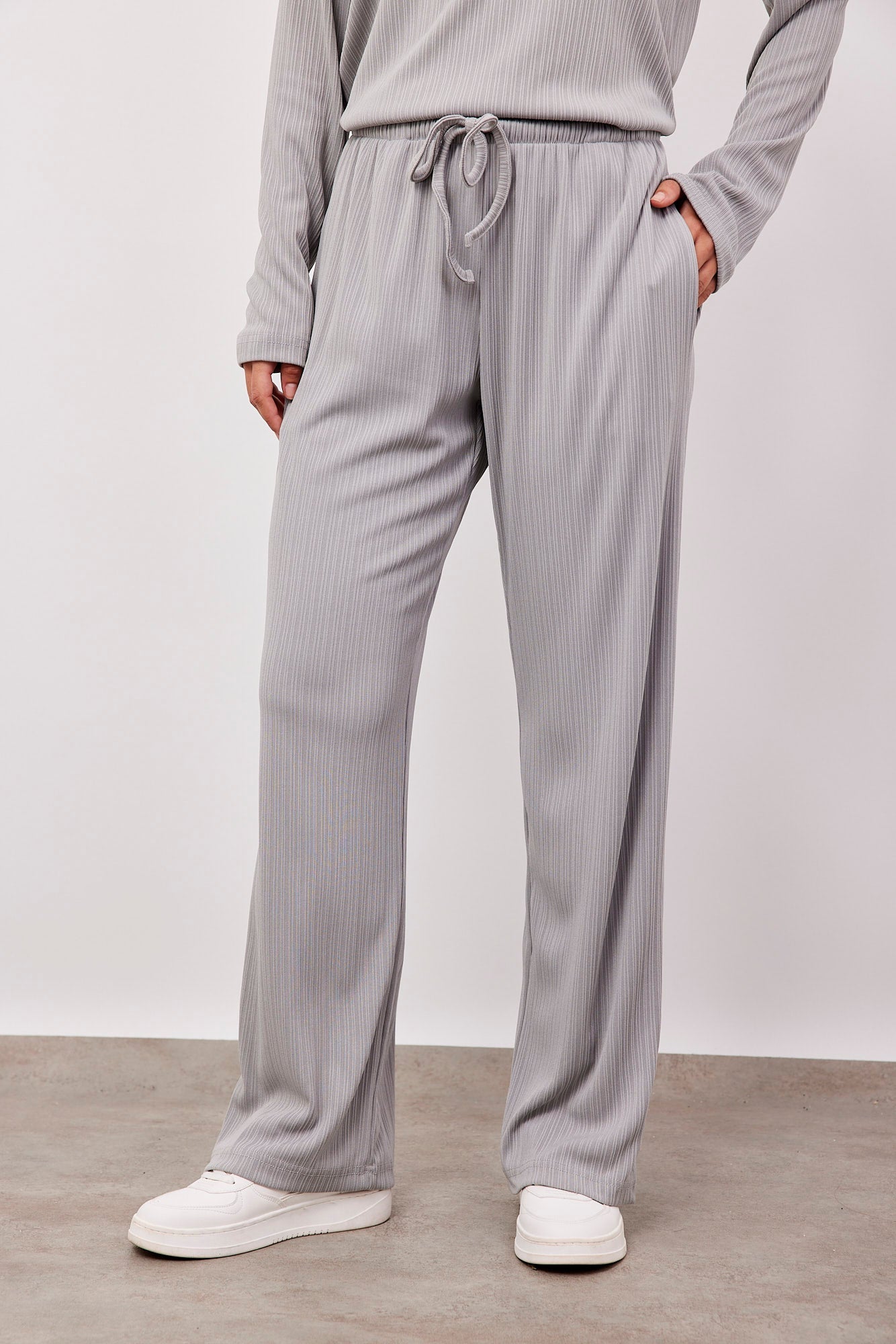 חליפה בטקסטורת פסים - ITAY BRANDS