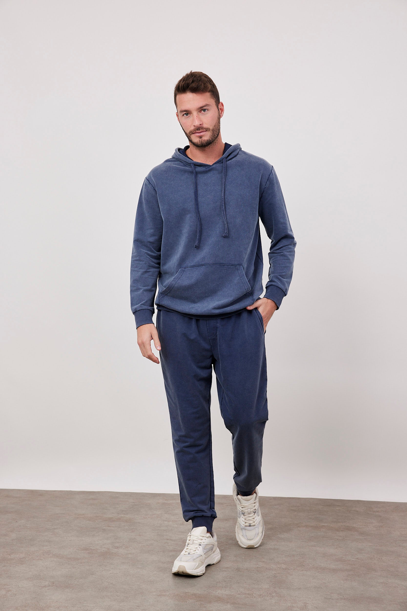 מכנסי פוטר עם סיומת גומי