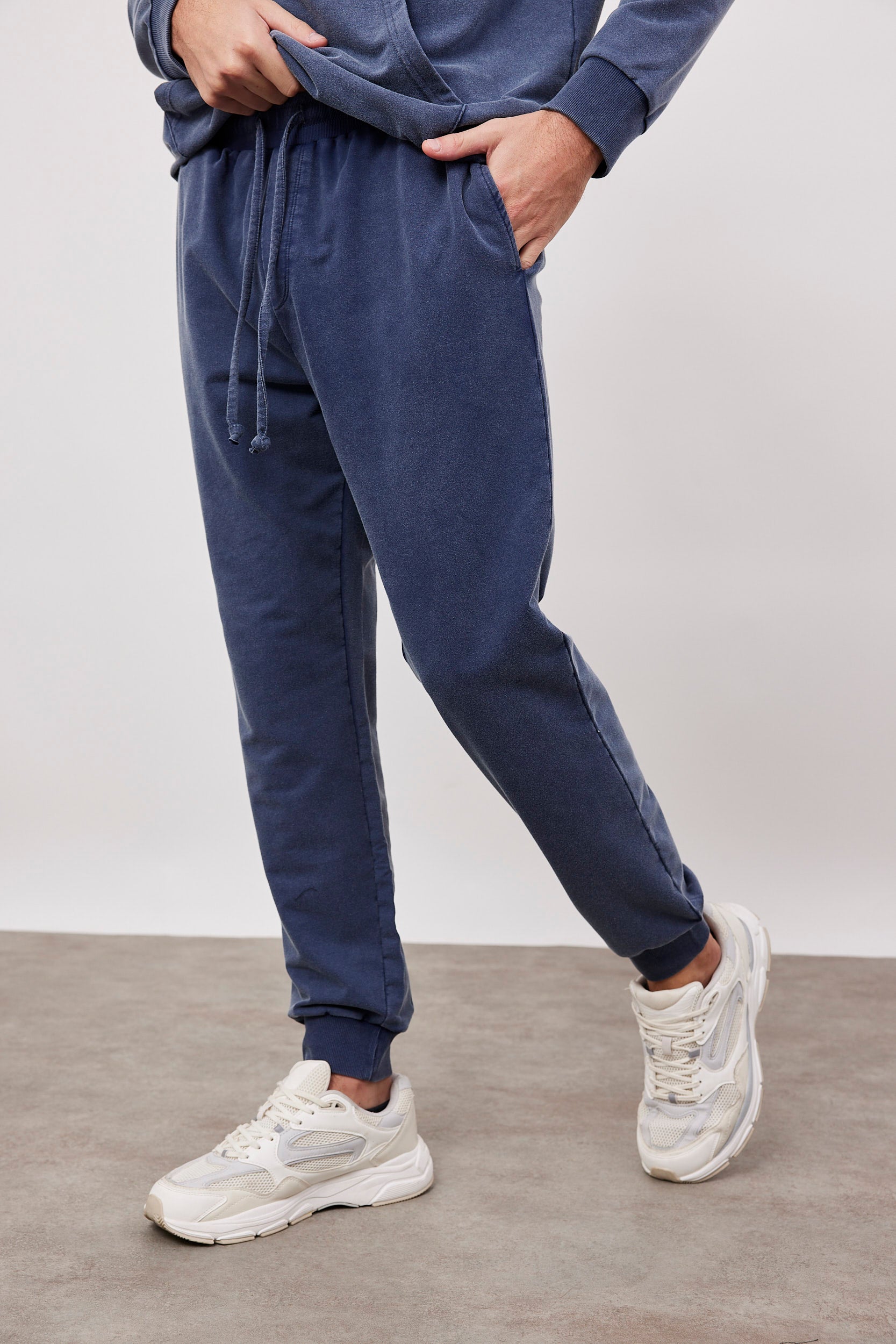 מכנסי פוטר עם סיומת גומי