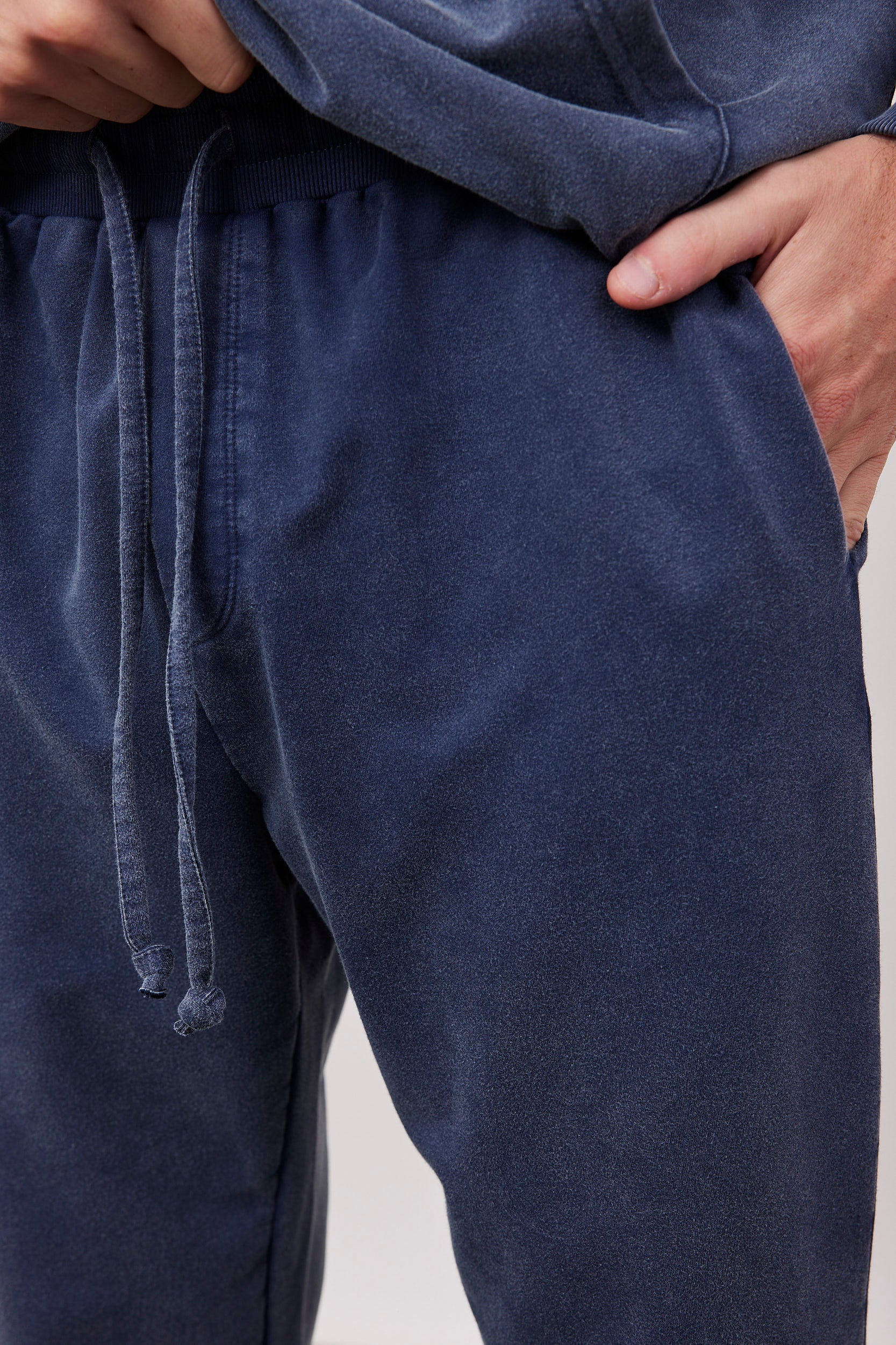 מכנסי פוטר עם סיומת גומי