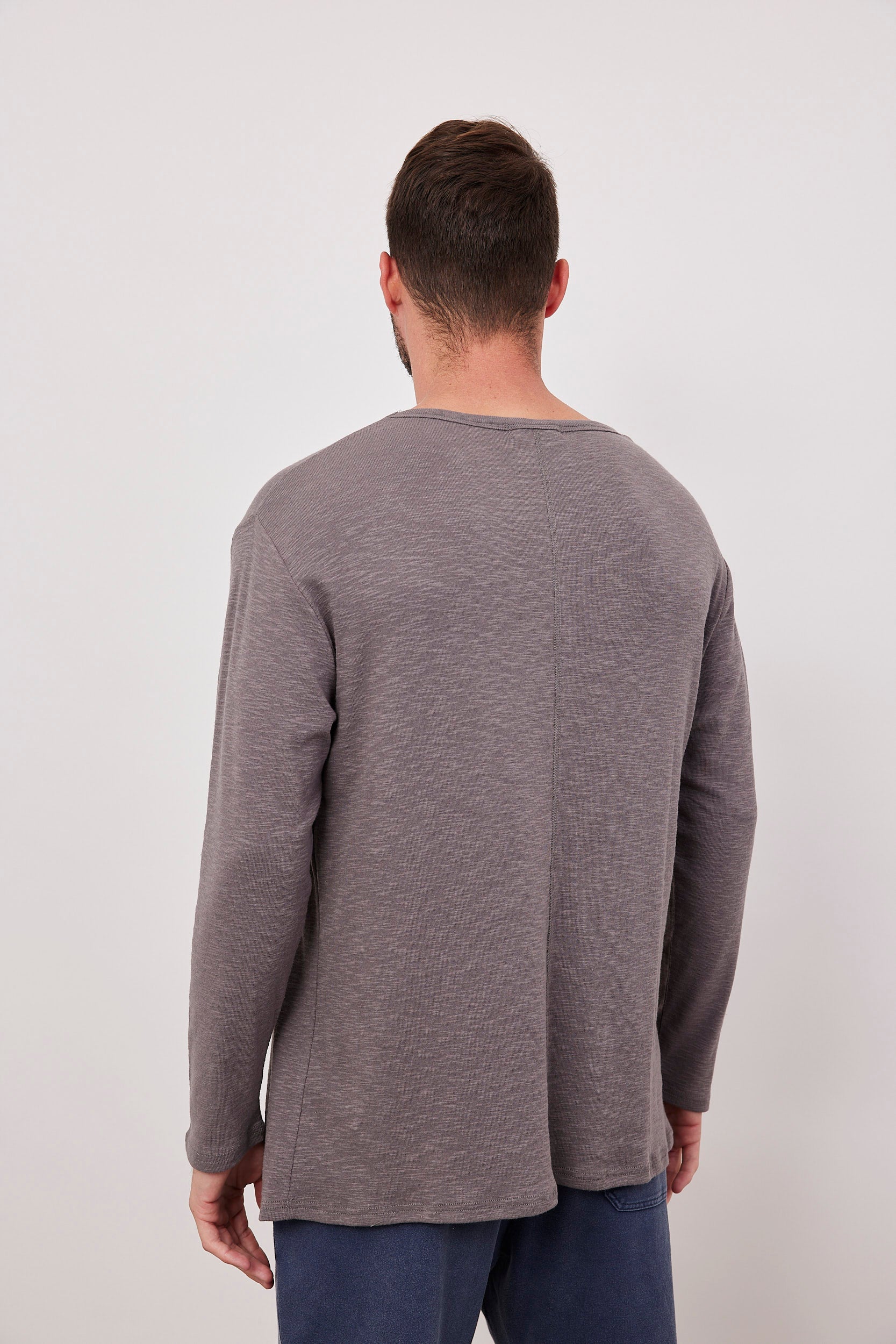 חולצת בייסיק שקפקפה