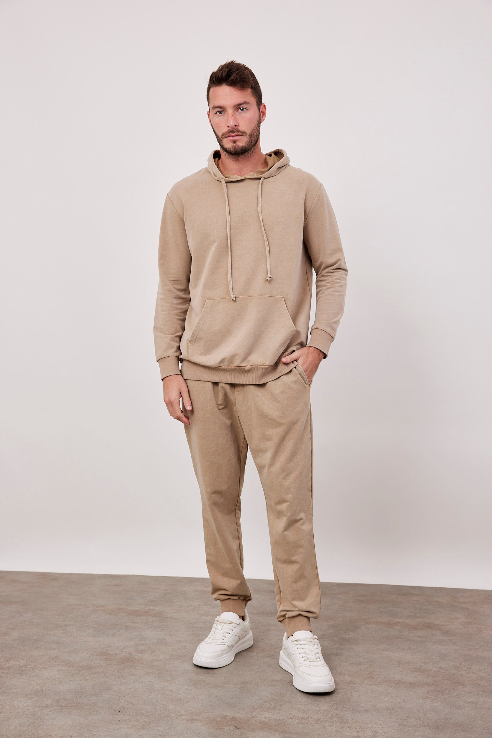 סווטרשט קפוצ'ון עם שרוך