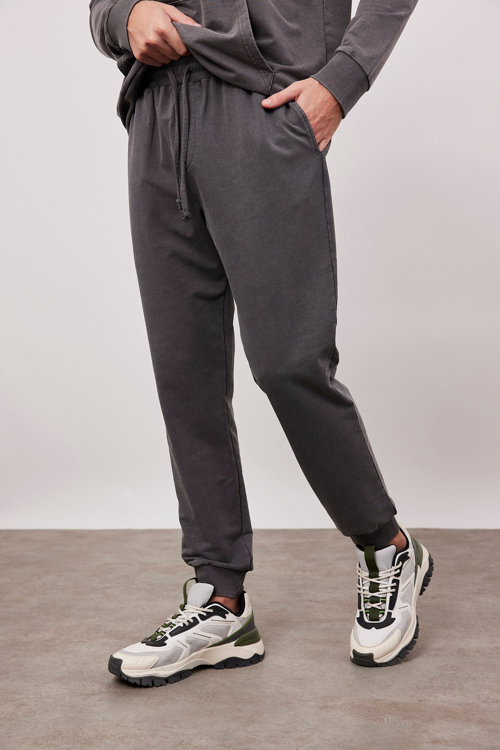 מכנסי פוטר עם סיומת גומי