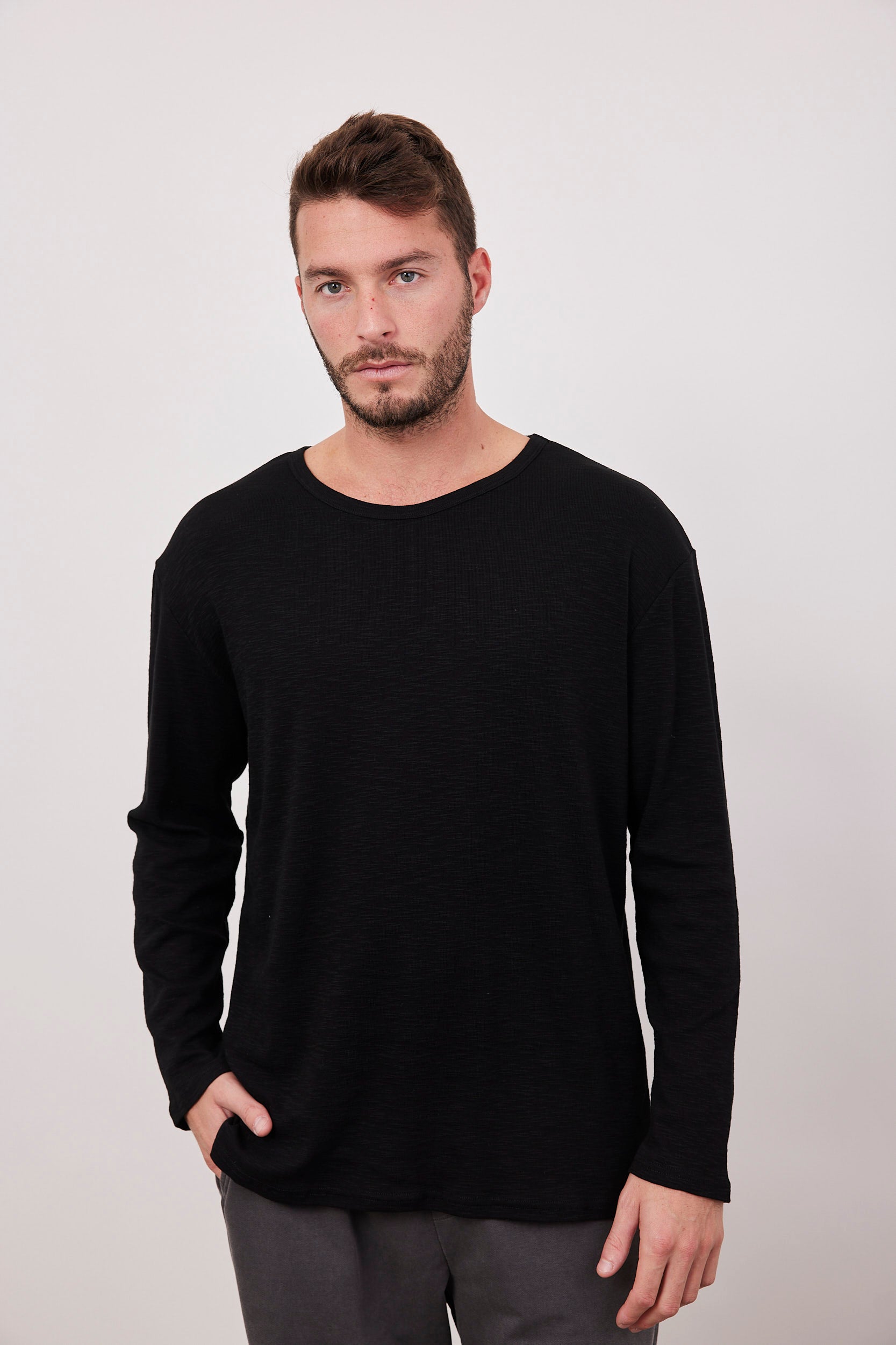 חולצת בייסיק שקפקפה